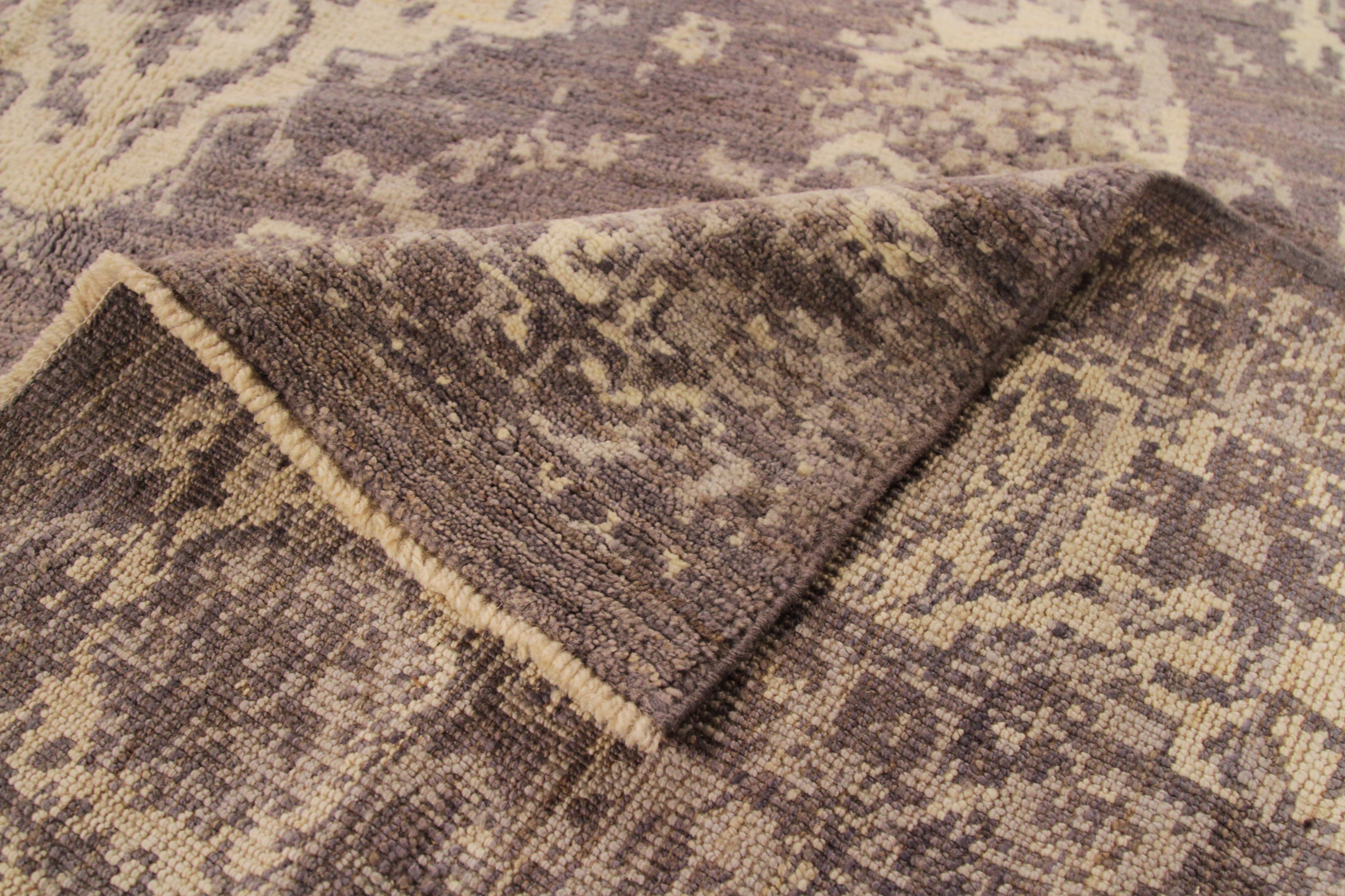 Thumbnail 4 for Persian Oushak Transitional Rug 88193