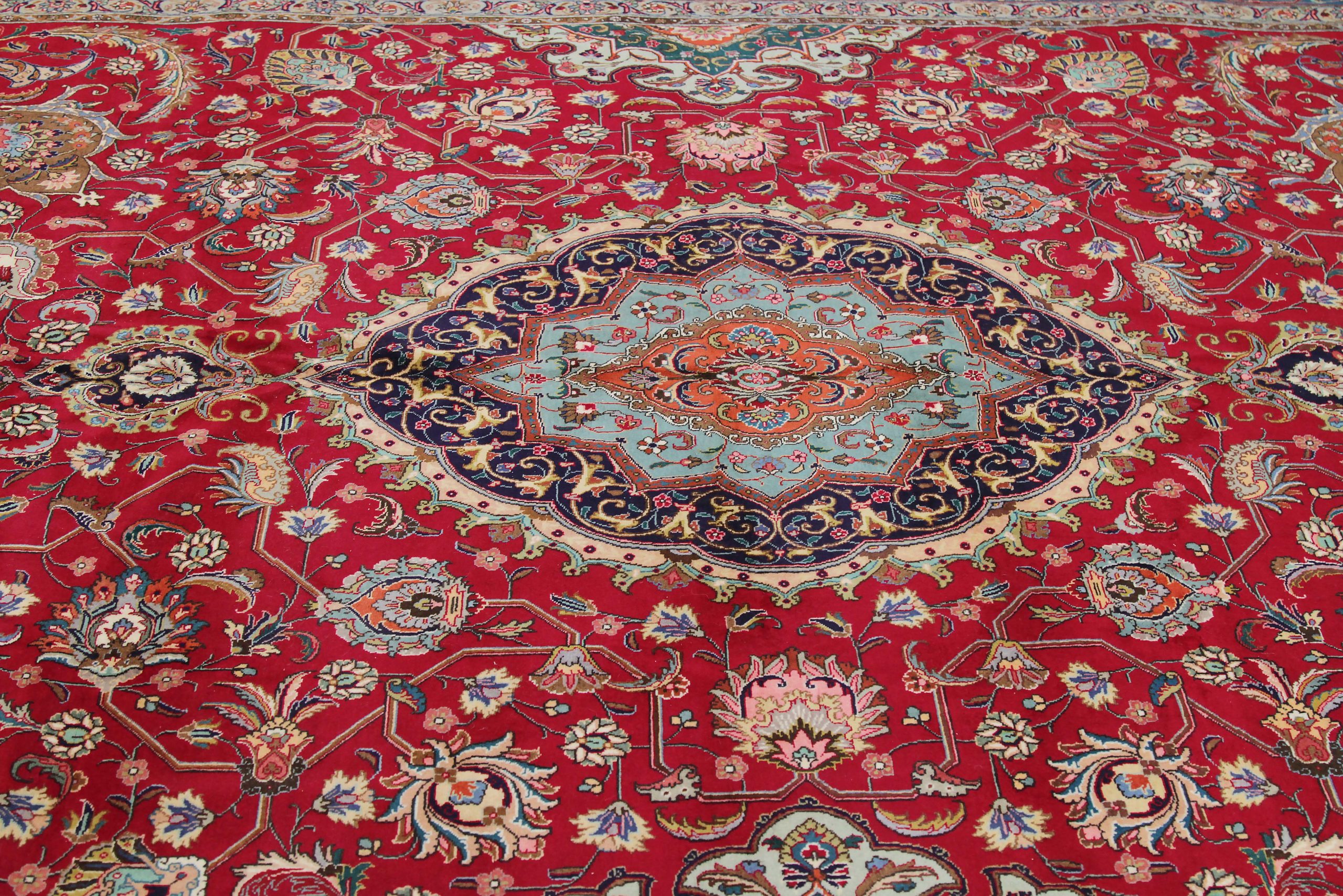 Thumbnail 4 for Antique Persian Tabriz Traditional Rug 69246