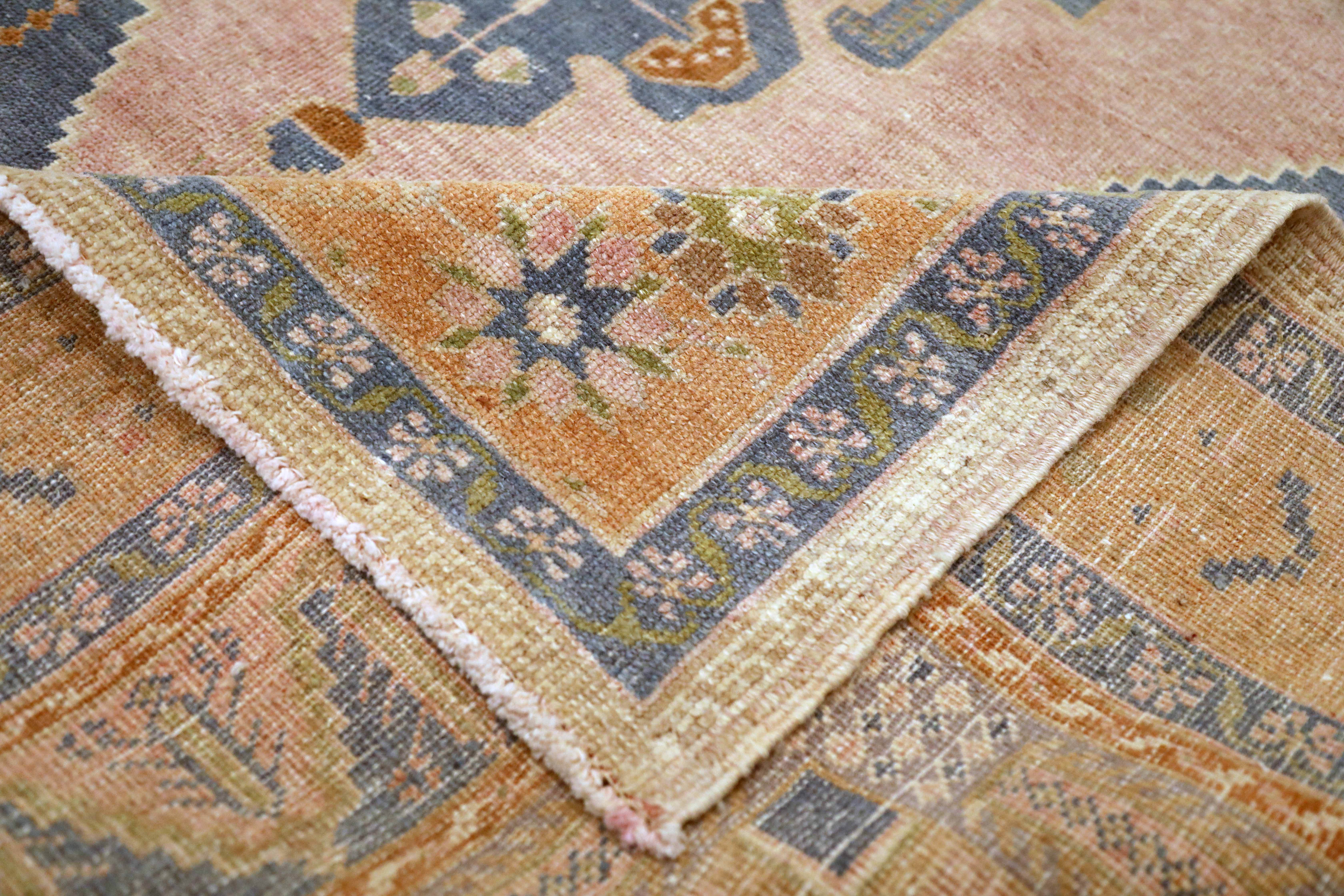 Thumbnail 4 for Antique Turkey Traditional Rug 93645