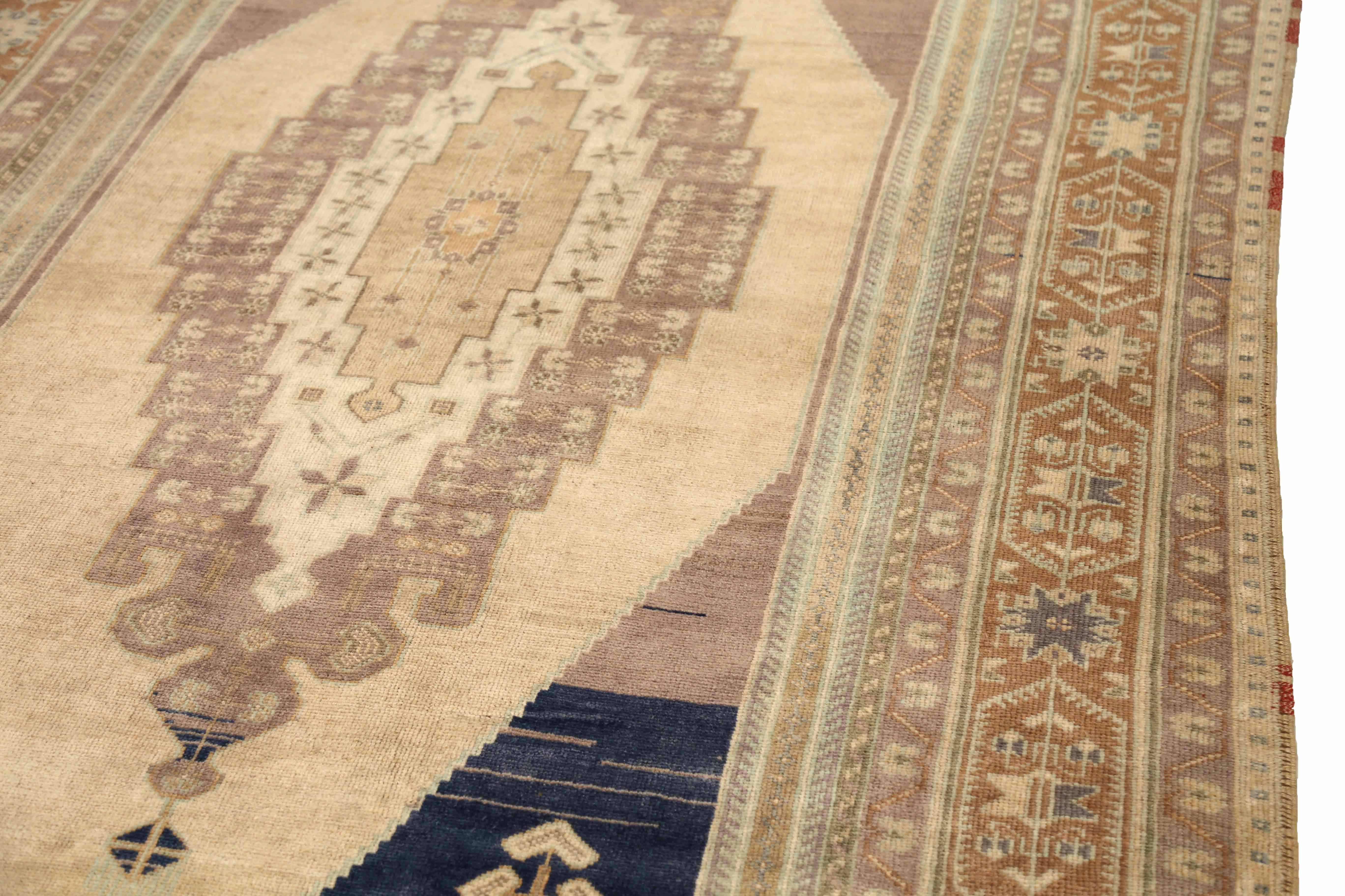 Thumbnail 5 for Antique Turkey Traditional Rug 92908