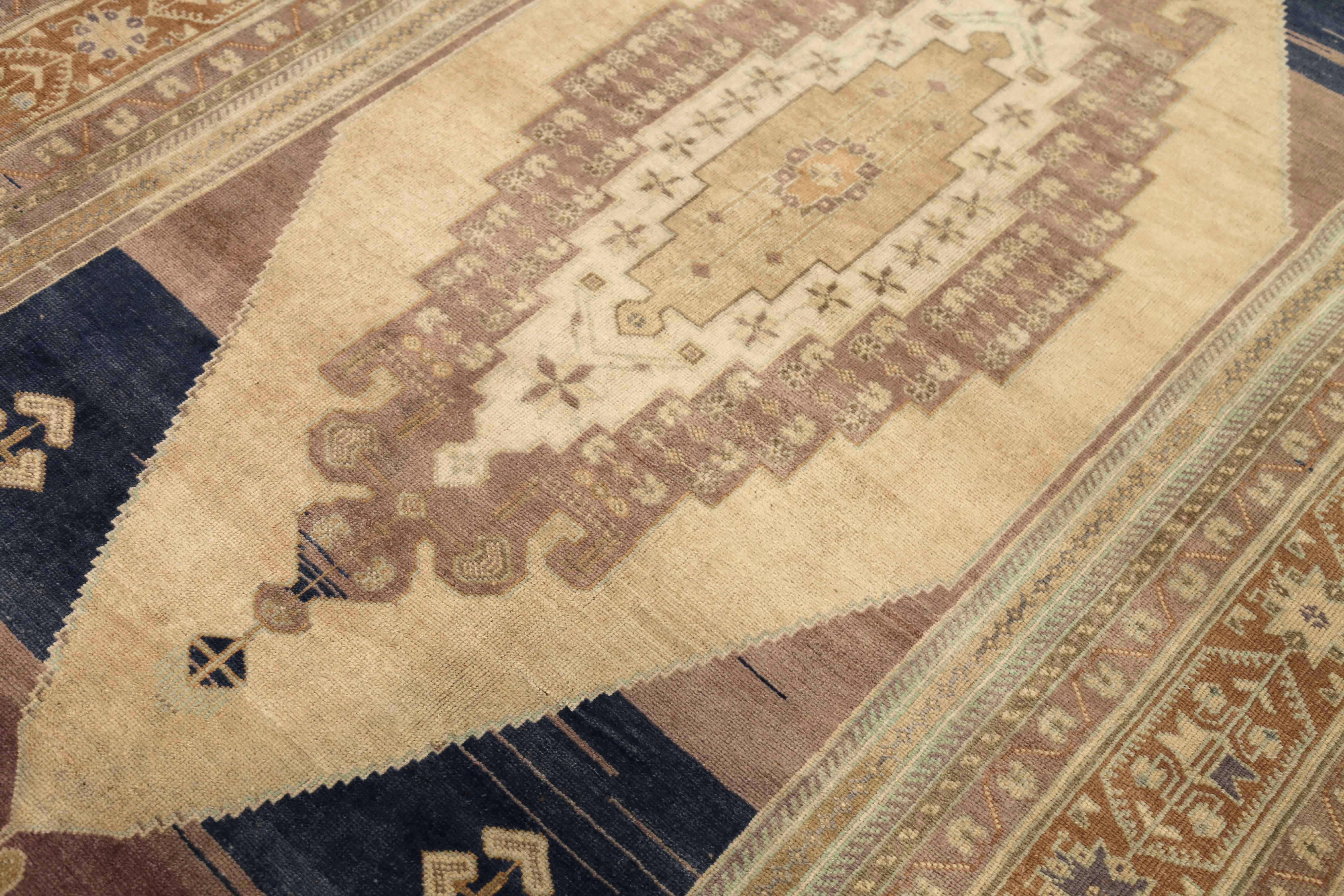 Thumbnail 4 for Antique Turkey Traditional Rug 92908