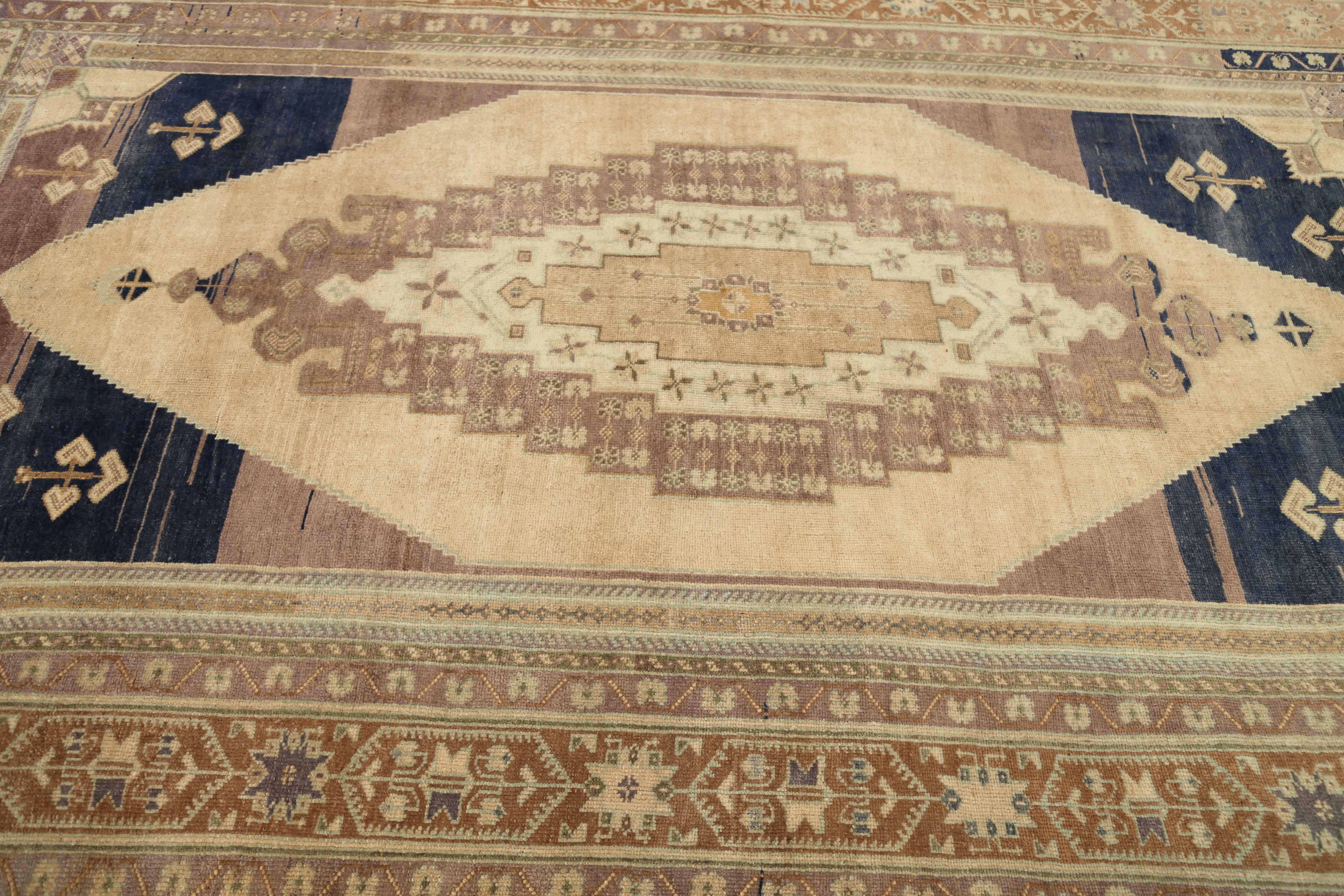 Thumbnail 2 for Antique Turkey Traditional Rug 92908