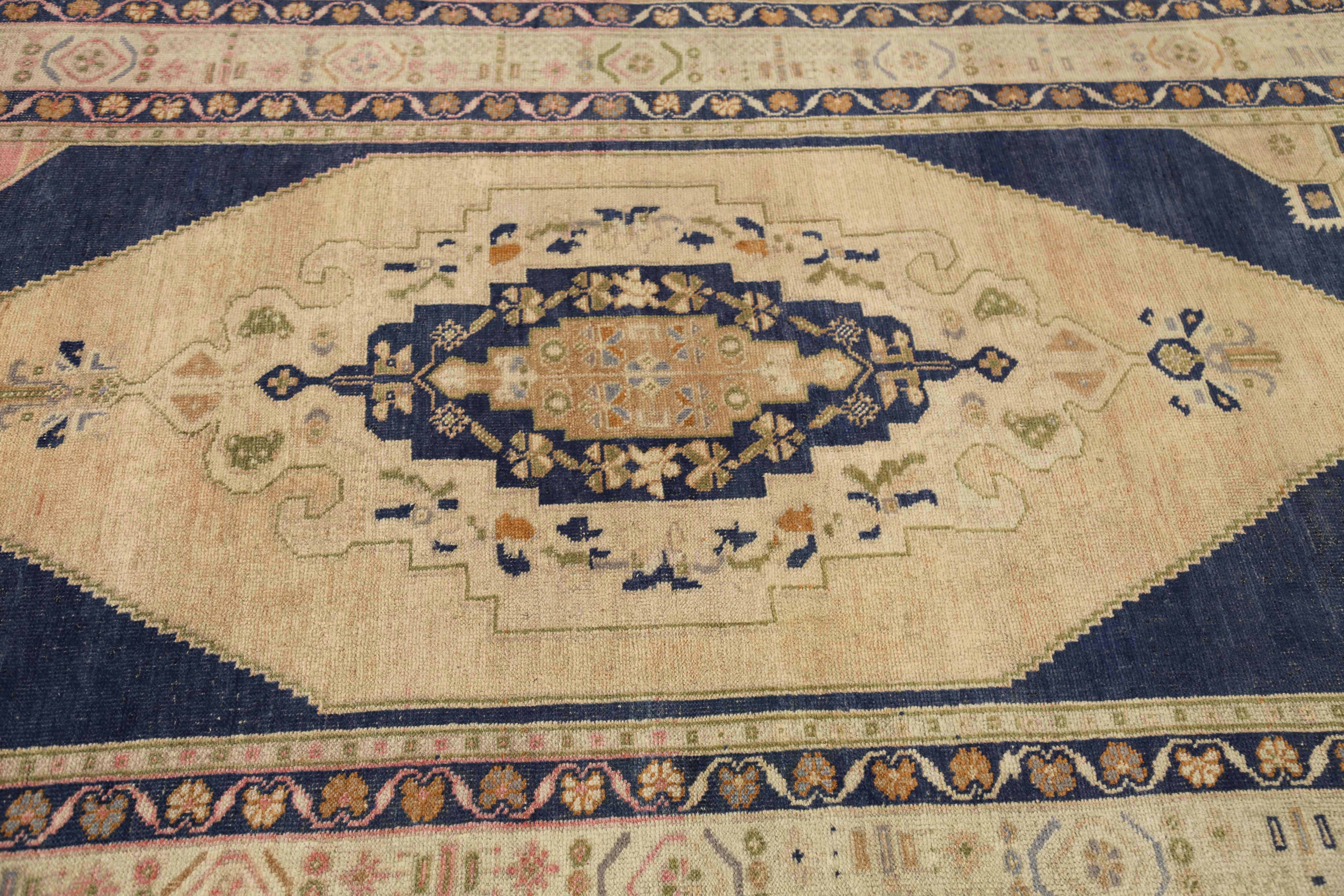 Thumbnail 4 for Antique Turkey Traditional Rug 92917