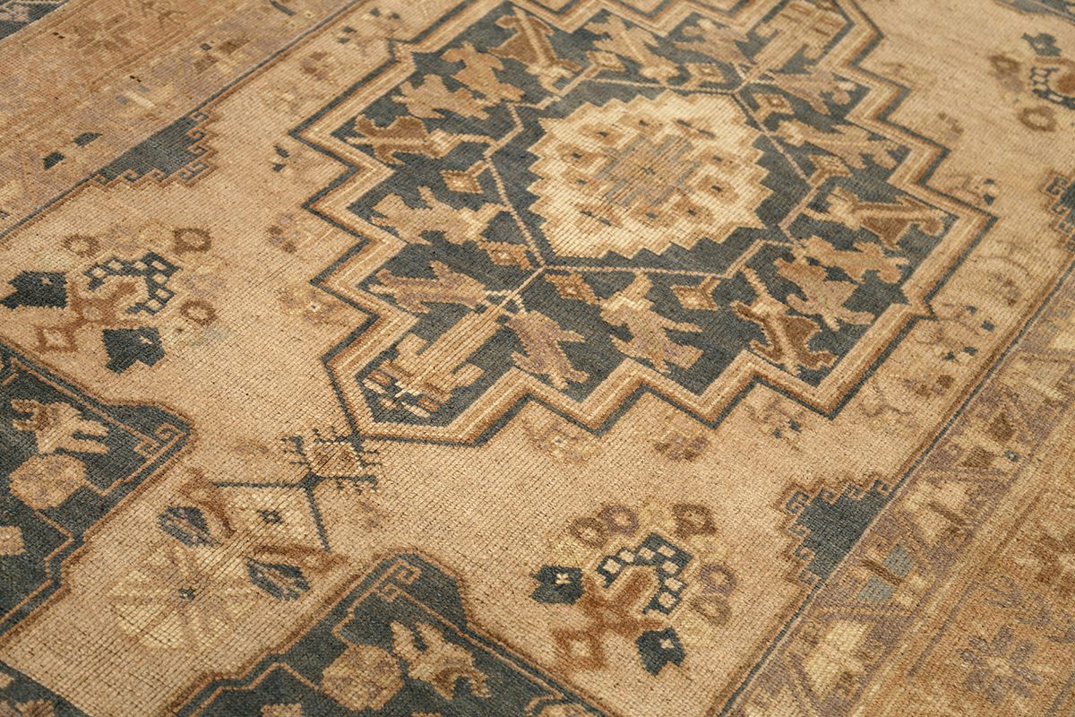 Thumbnail 6 for Antique Turkey Traditional Rug 92982