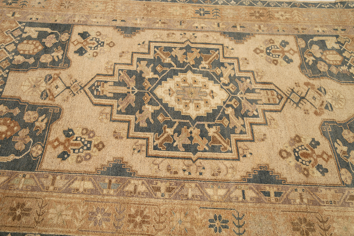 Thumbnail 5 for Antique Turkey Traditional Rug 92982