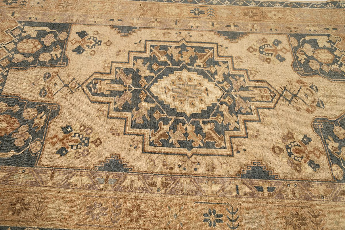 Thumbnail 11 for Antique Turkey Traditional Rug 92982