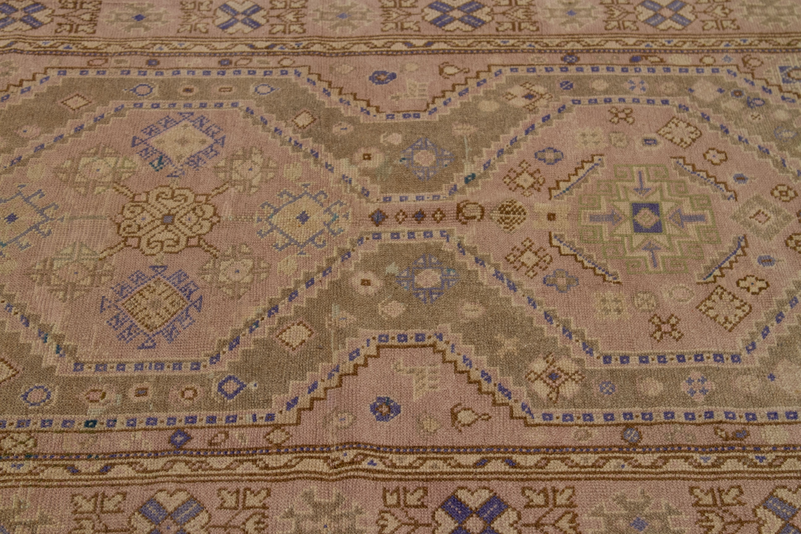 Thumbnail 2 for Antique Turkey Traditional Rug 92754