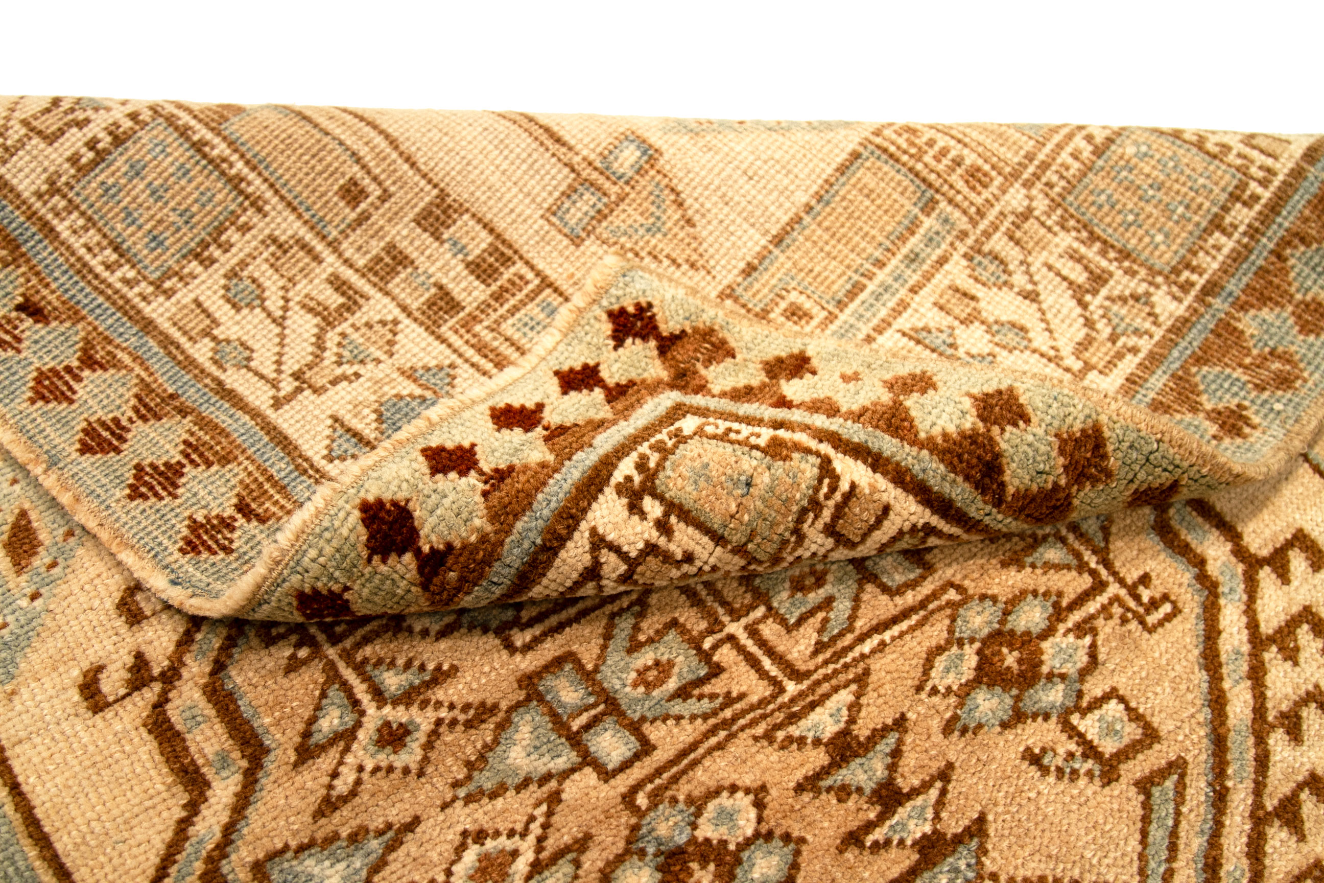 Thumbnail 7 for Antique Persian Sarab Traditional Rug 92684