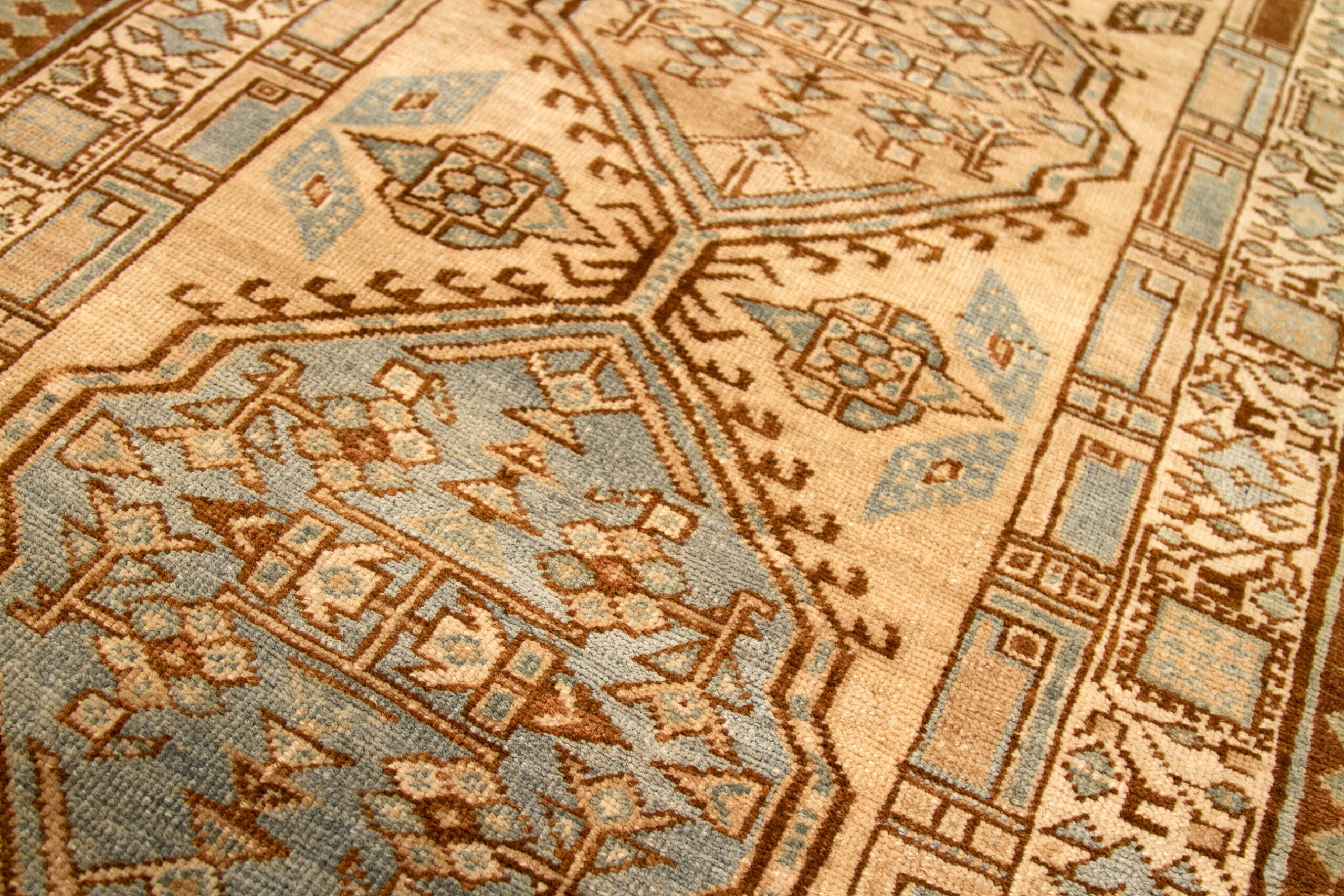 Thumbnail 8 for Antique Persian Sarab Traditional Rug 92684