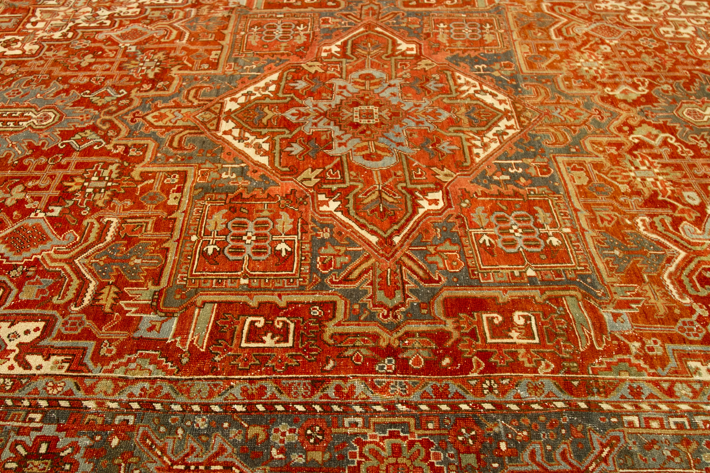 Thumbnail 4 for Antique Persian Heriz Traditional Rug 92707