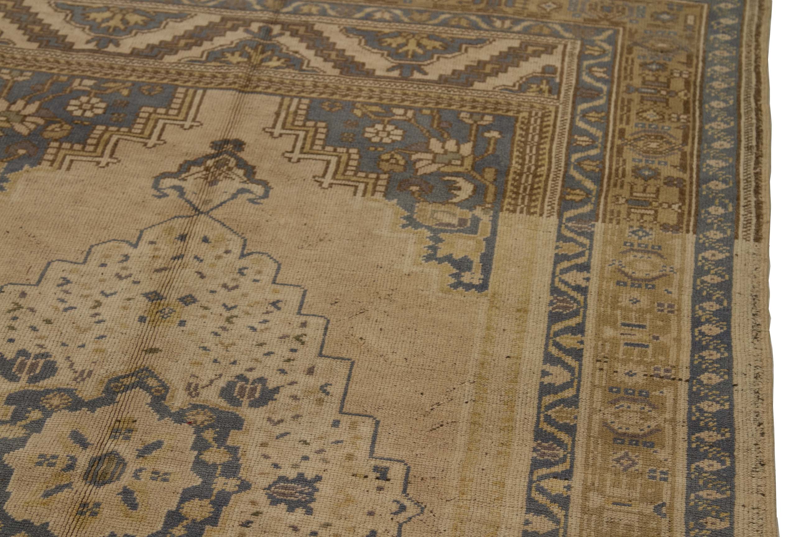 Thumbnail 12 for Antique Turkey Traditional Rug 92775