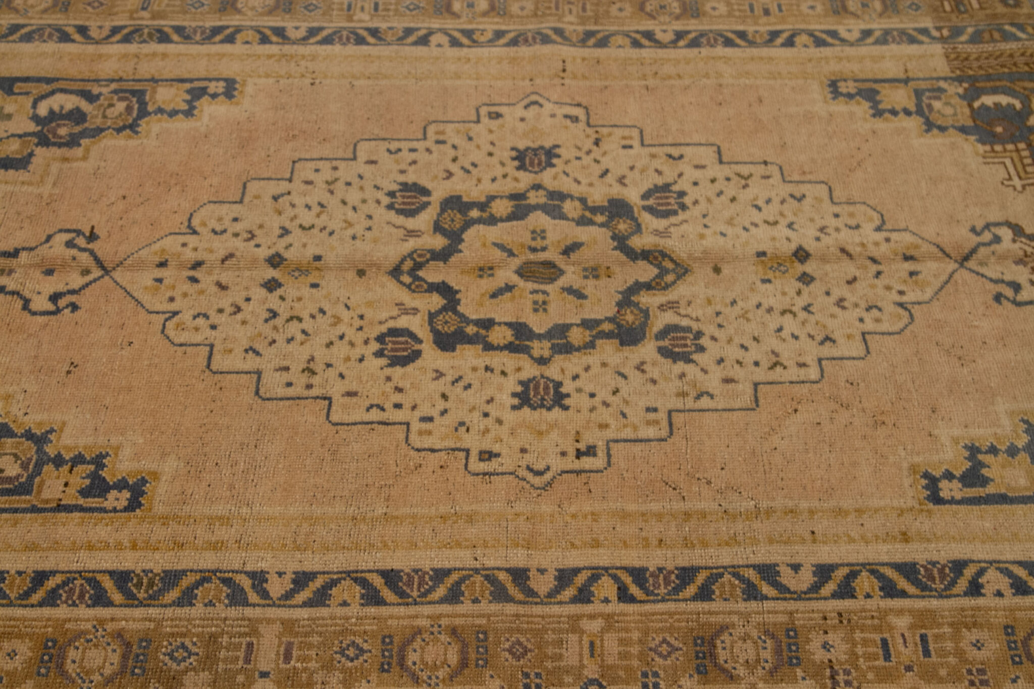 Thumbnail 8 for Antique Turkey Traditional Rug 92775