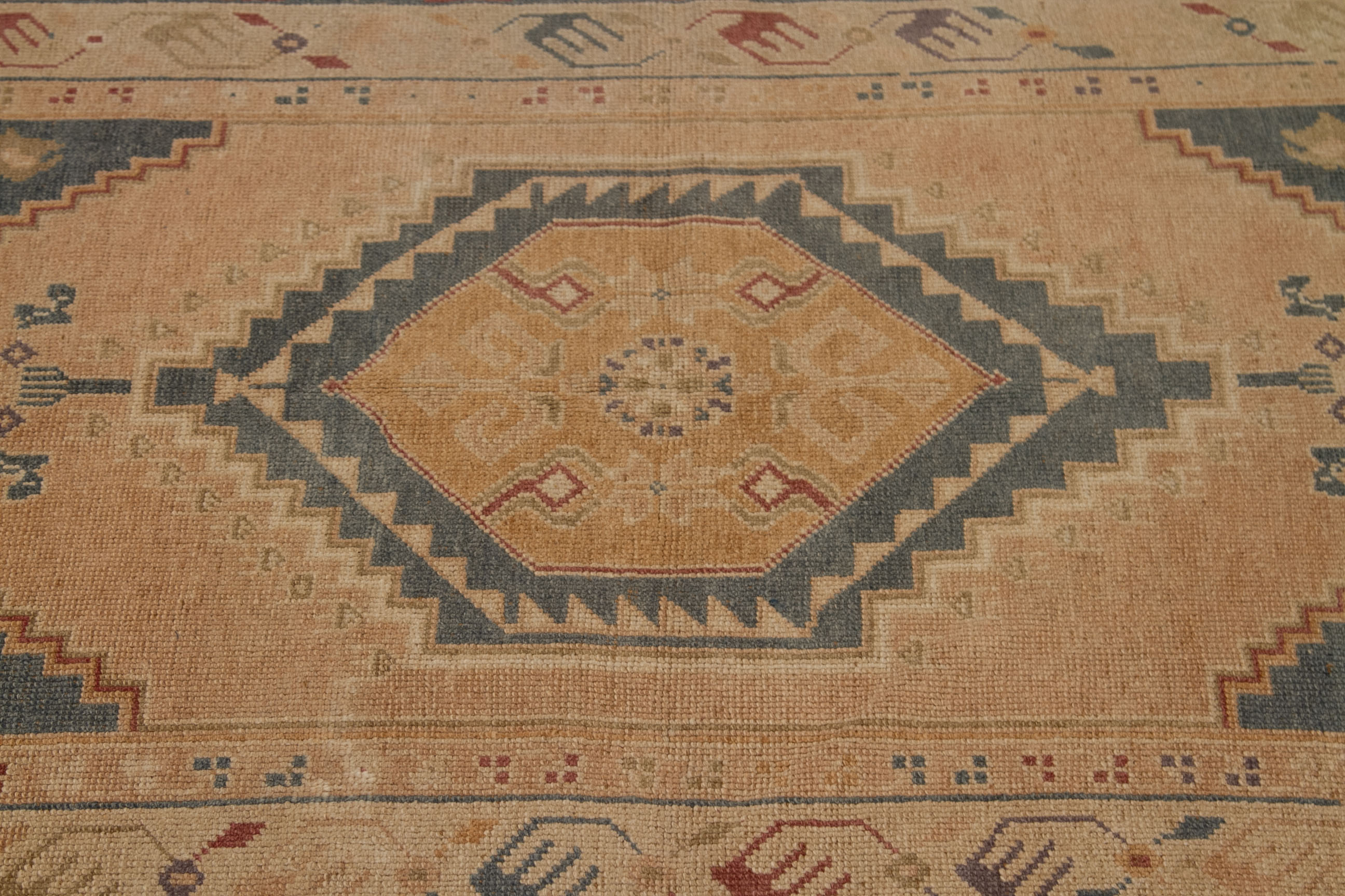 Thumbnail 2 for Antique Turkey Traditional Rug 92802