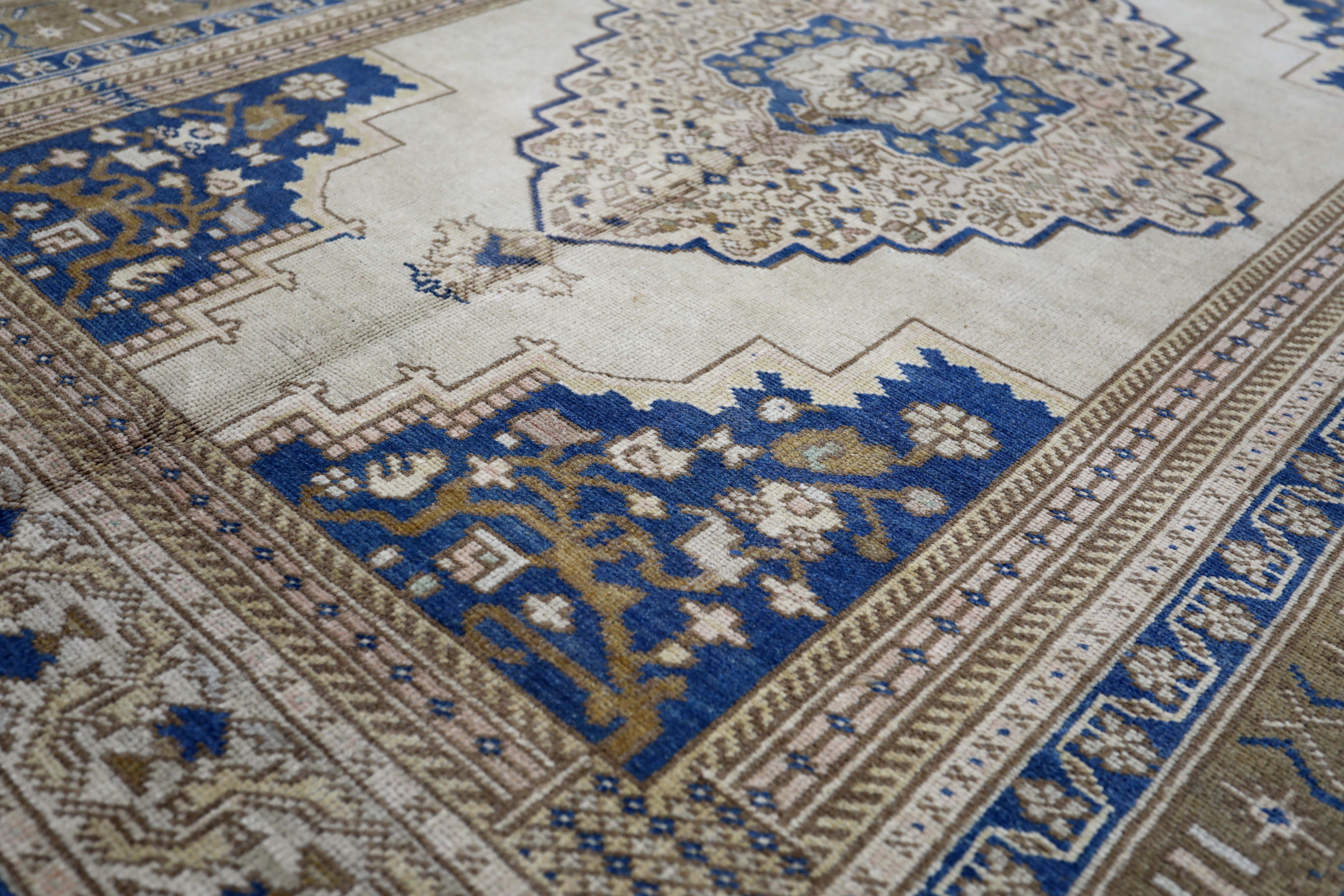 Thumbnail 10 for Antique Turkey Traditional Rug 93128