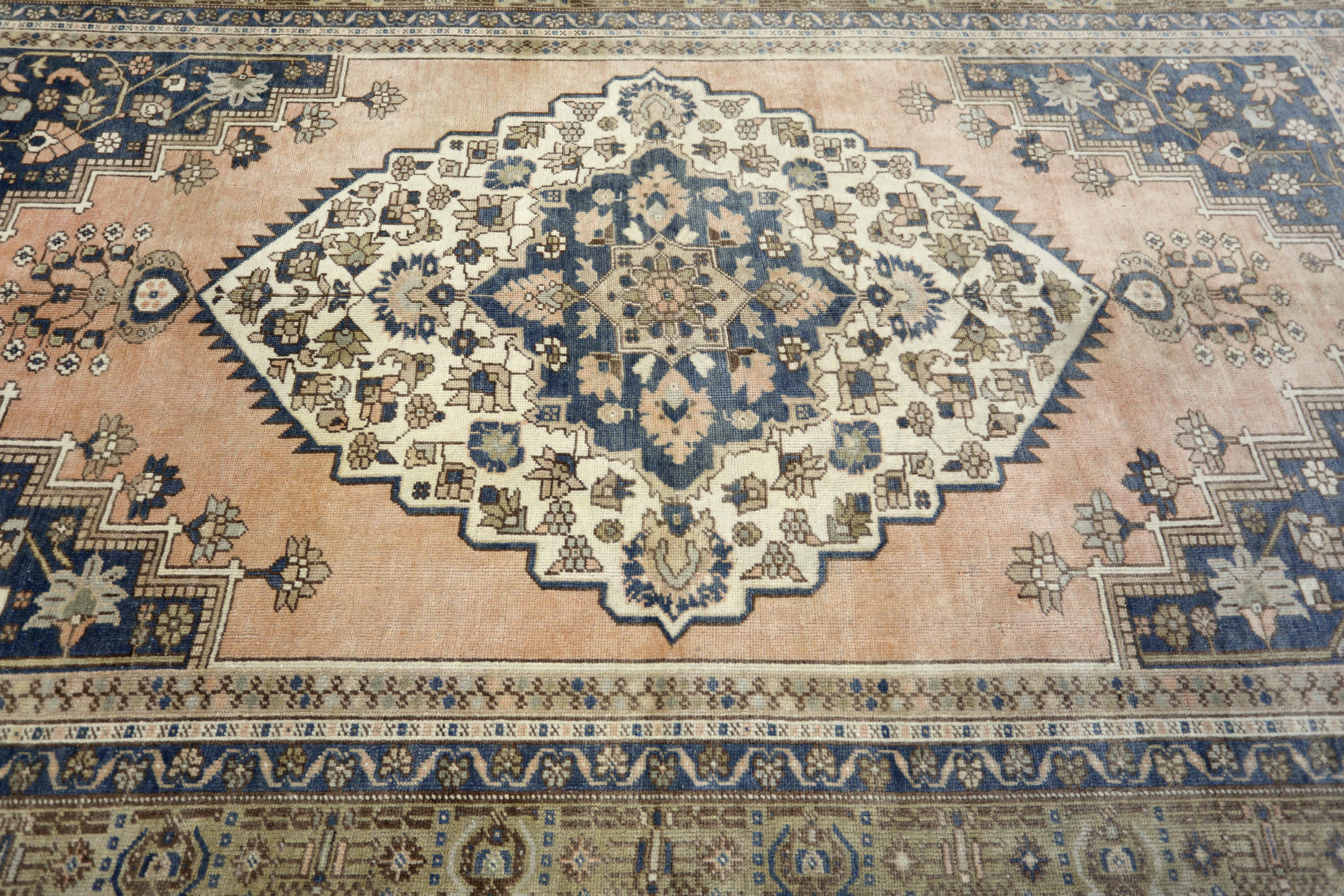 Thumbnail 2 for Antique Turkey Traditional Rug 93137