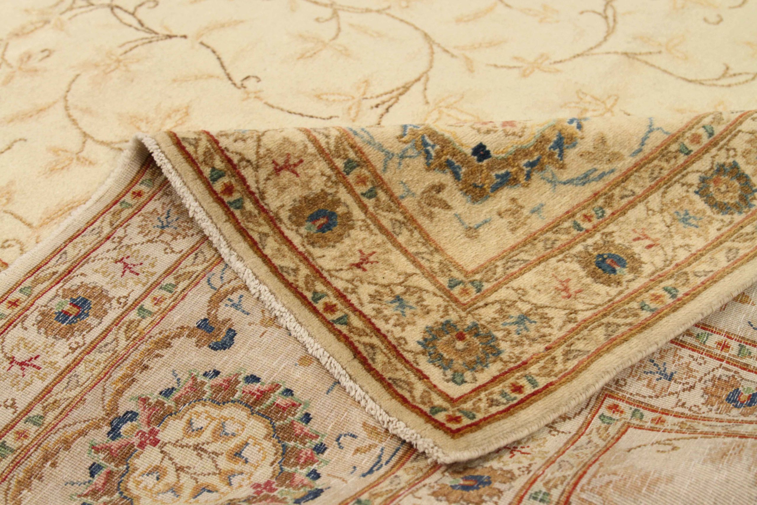 Thumbnail 10 for Persian Kashan Traditional Rug 10572