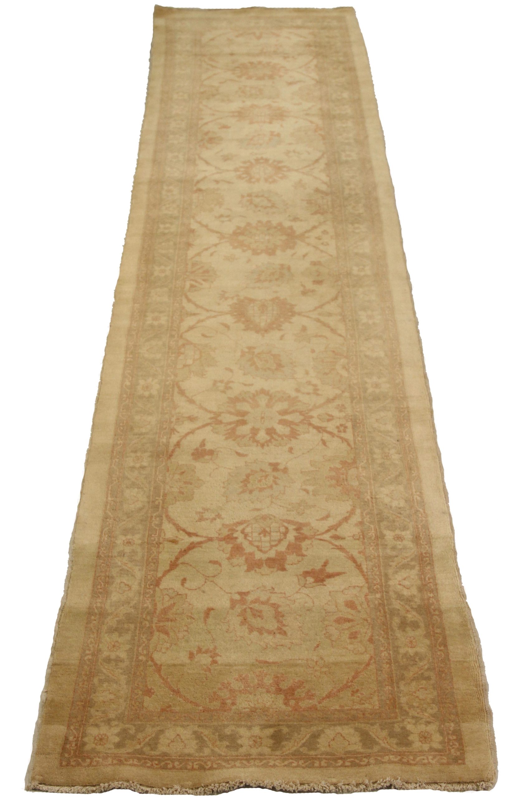 Thumbnail 11 for Persian Tabriz Transitional Rug 10947