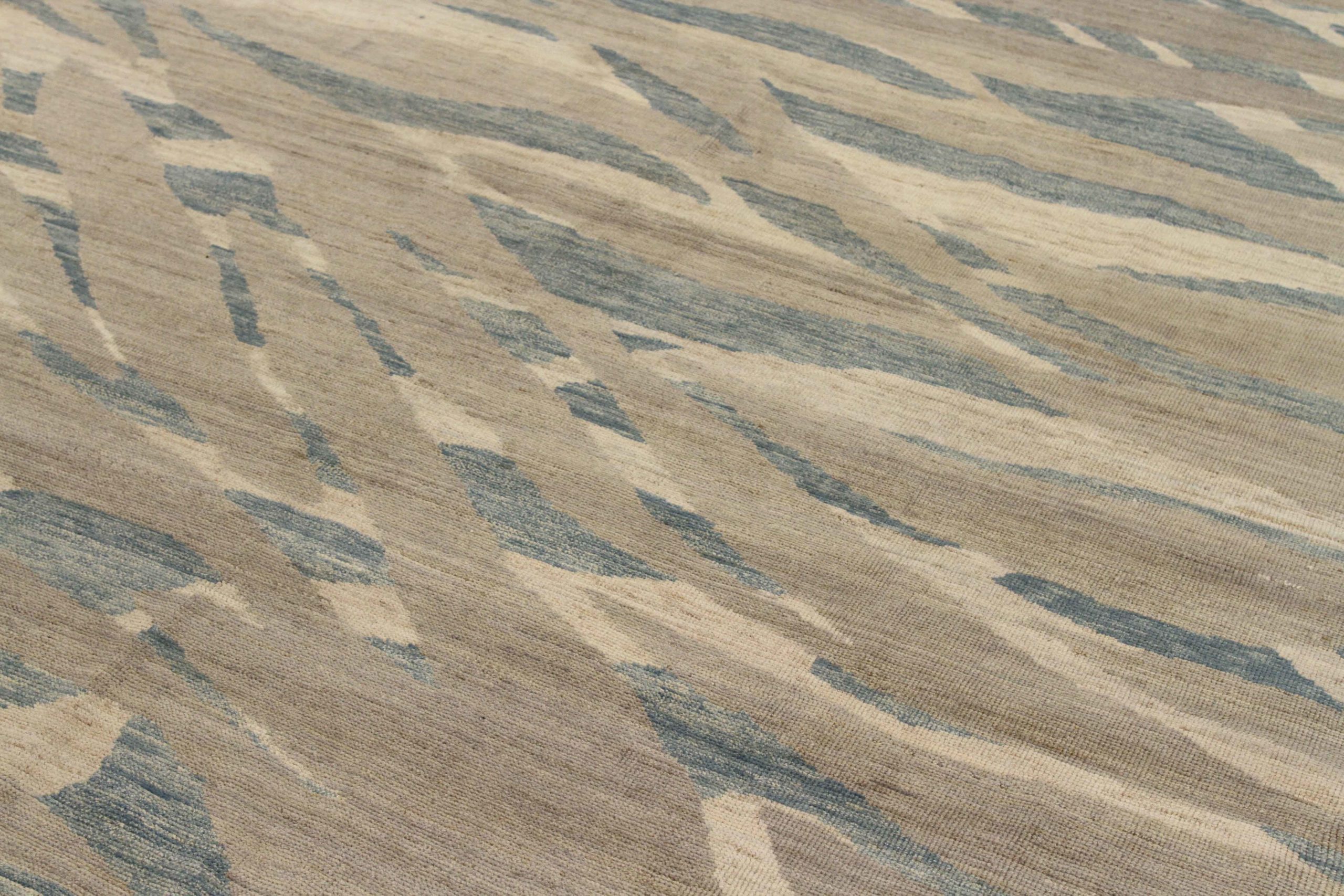 Thumbnail 5 for Persian Oushak Transitional Rug 66622