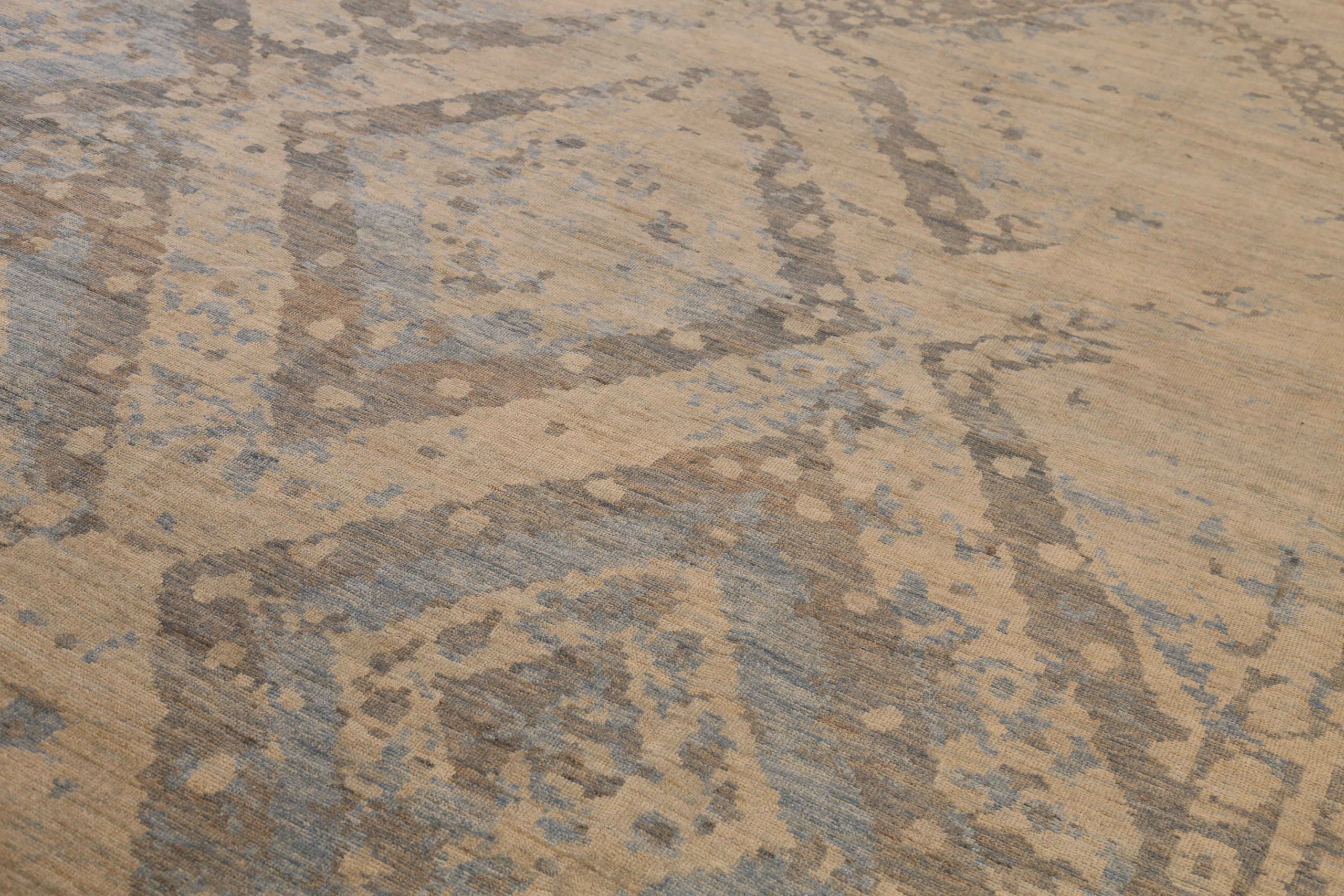 Thumbnail 4 for Persian Sultanabad Transitional Rug 68016