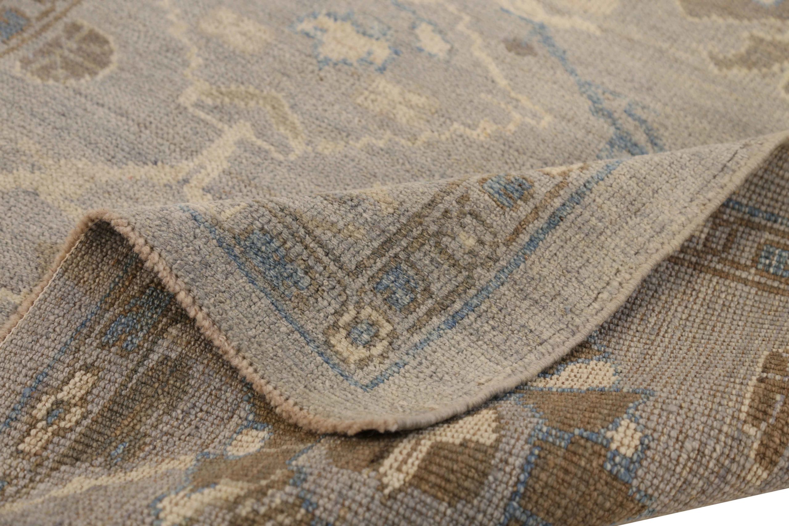 Thumbnail 3 for Persian Oushak Traditional Rug 68060