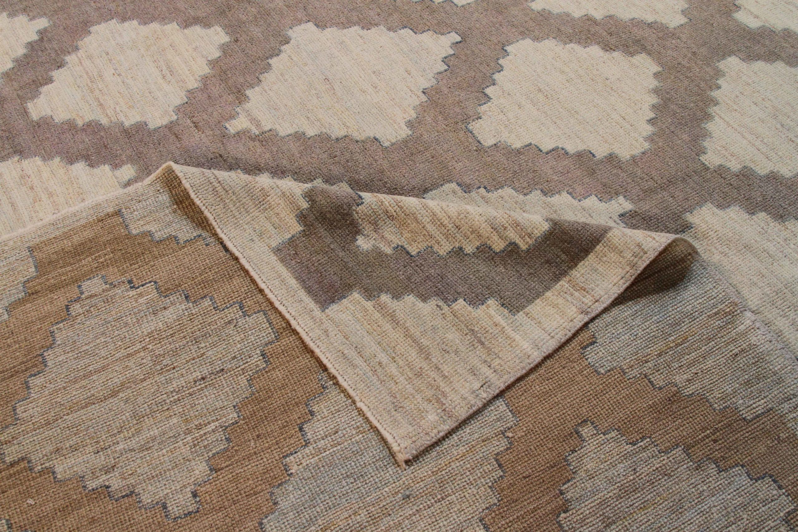 Thumbnail 7 for Persian Oushak Transitional Rug 69447