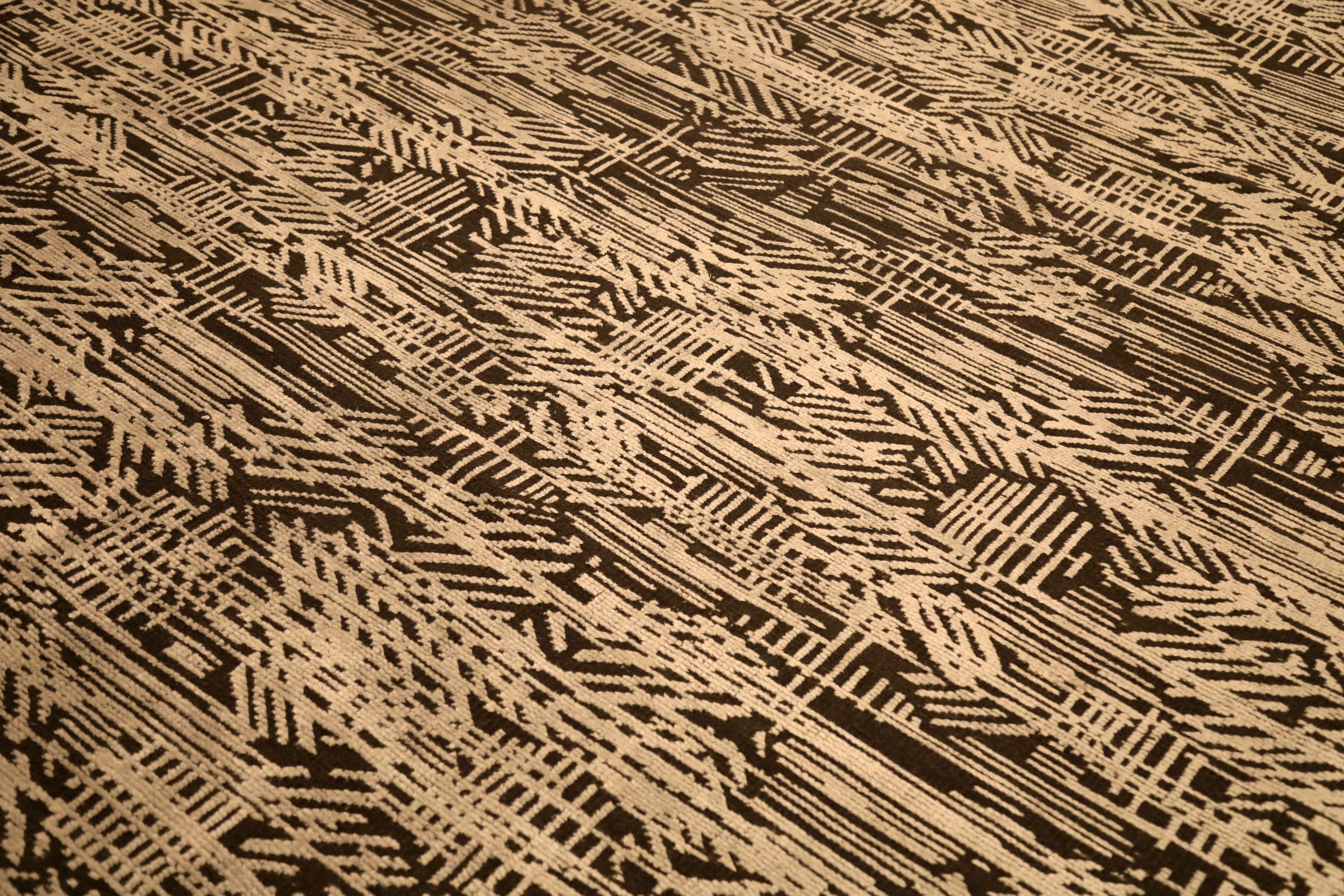 Thumbnail 3 for India Modern / Contemporary Rug 94032