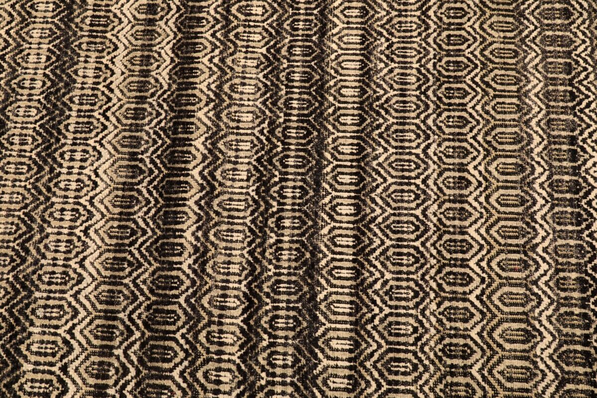 Thumbnail 13 for India Modern / Contemporary Rug 94047