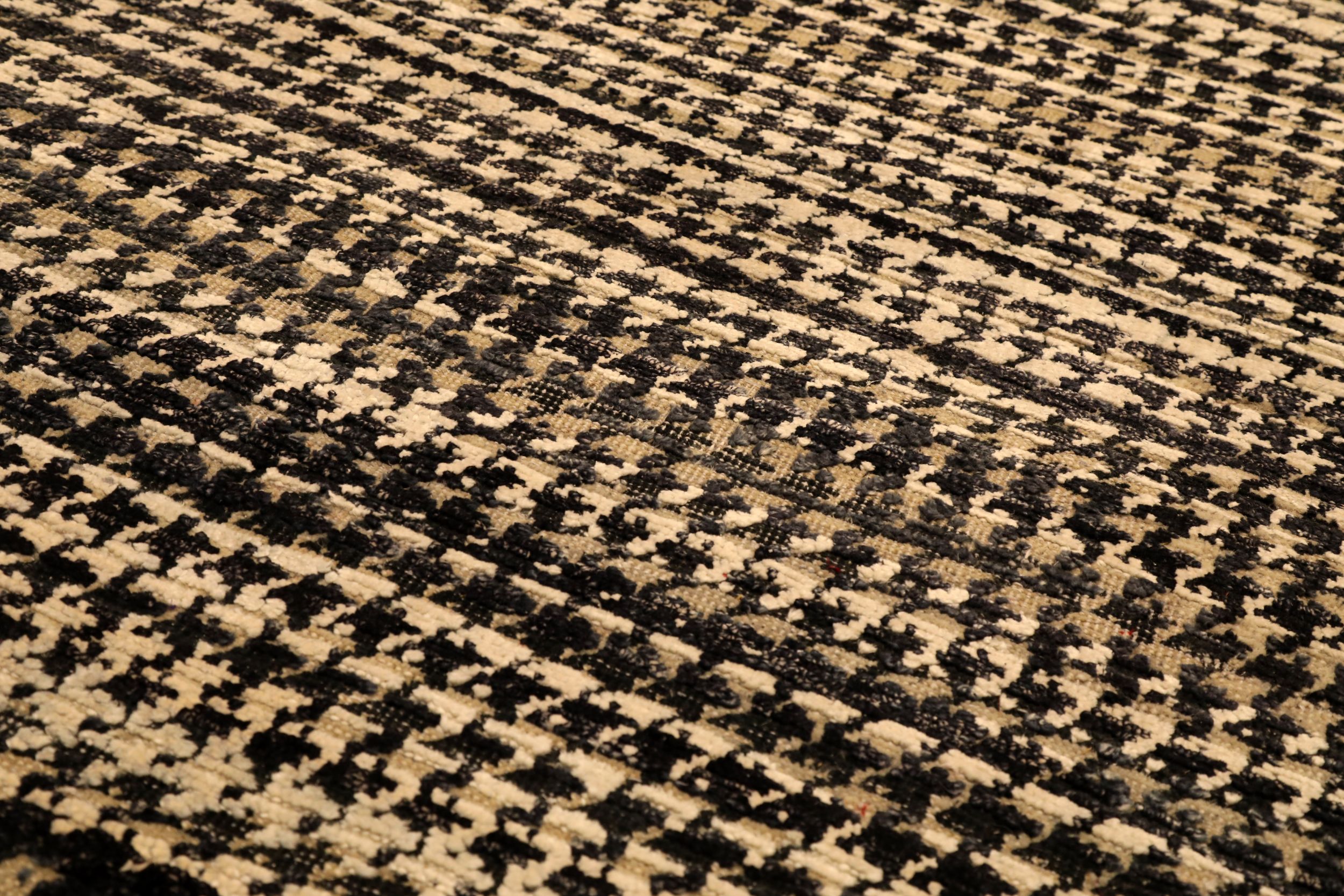 Thumbnail 6 for India Modern / Contemporary Rug 94053