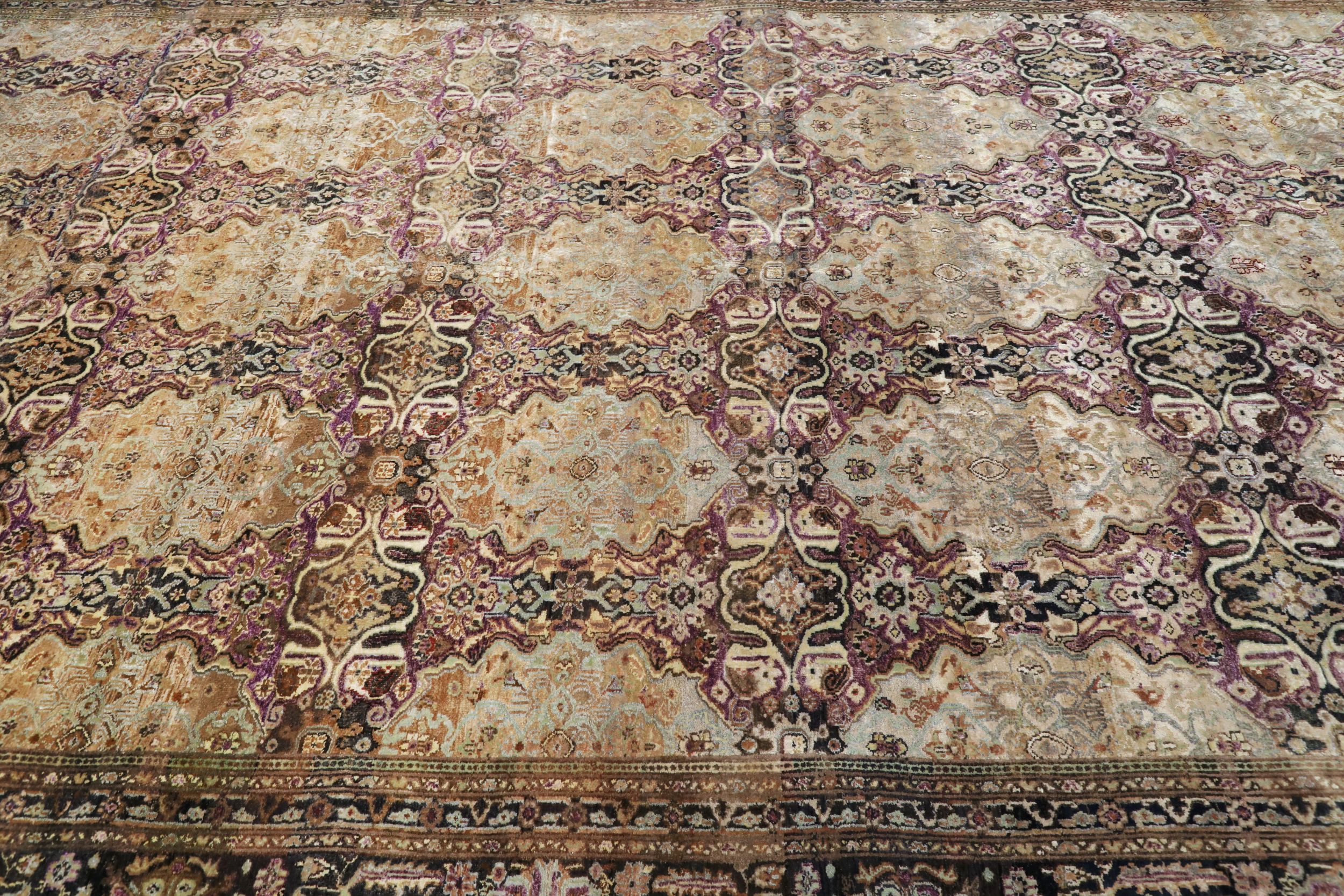 Thumbnail 4 for India Modern / Contemporary Rug 94178