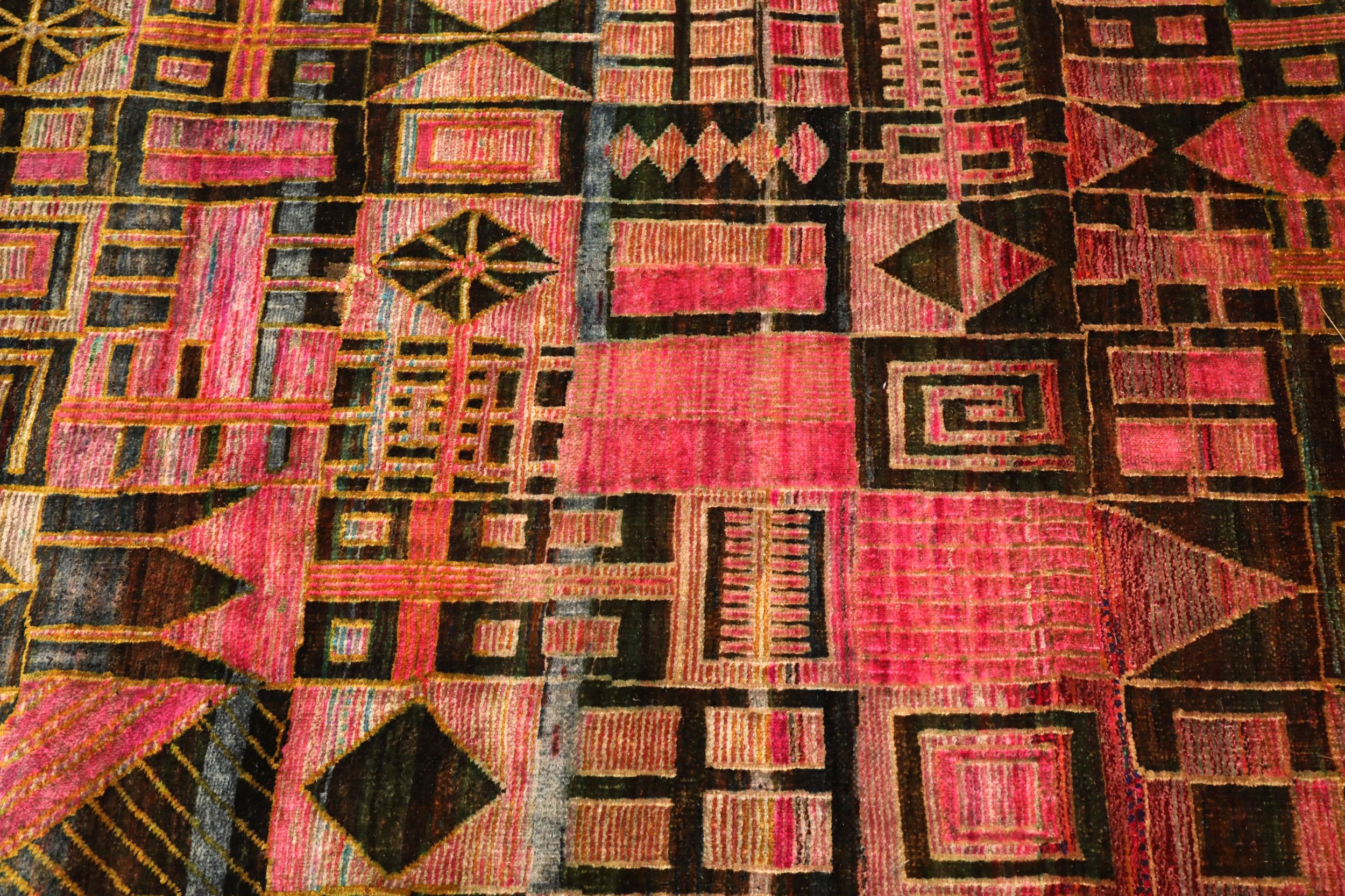 Thumbnail 4 for India Modern / Contemporary Rug 94216