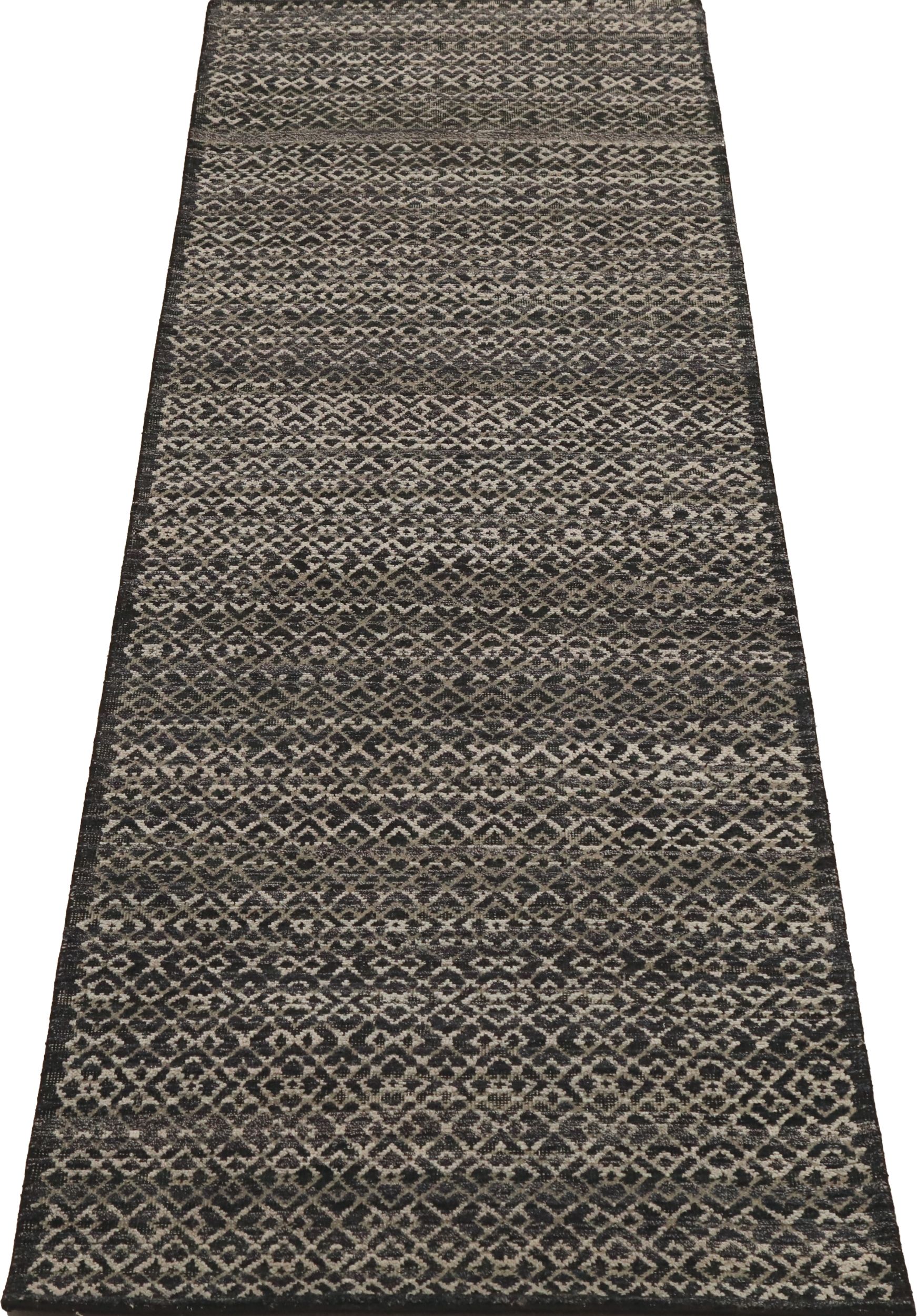 Thumbnail 8 for India Modern / Contemporary Rug 94270