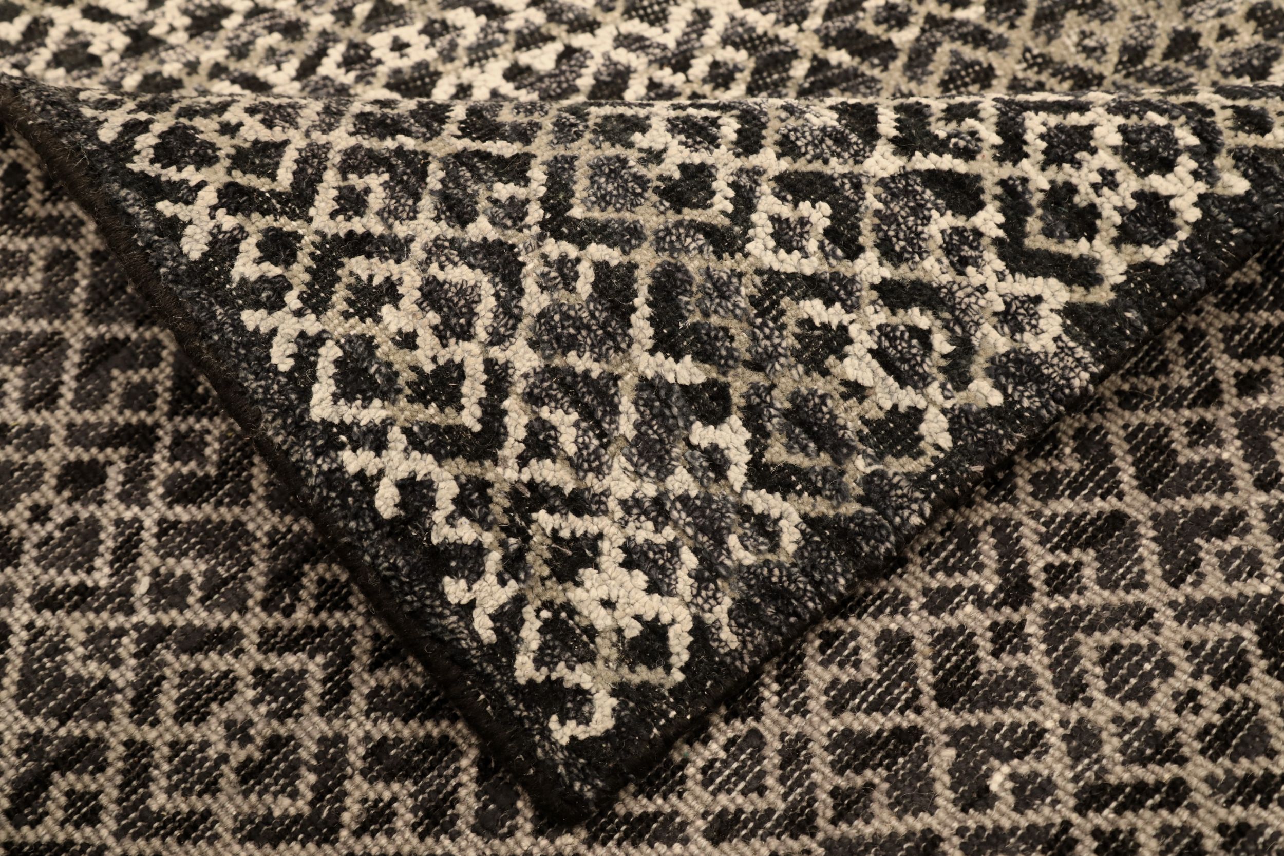 Thumbnail 10 for India Modern / Contemporary Rug 94270