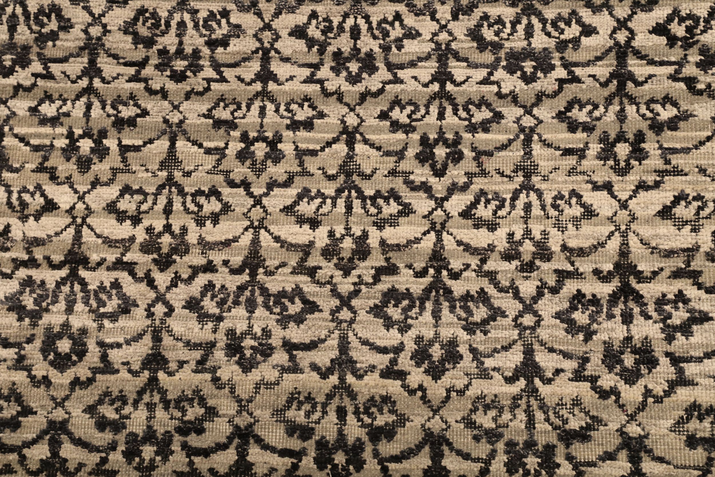 Thumbnail 5 for India Modern / Contemporary Rug 94276