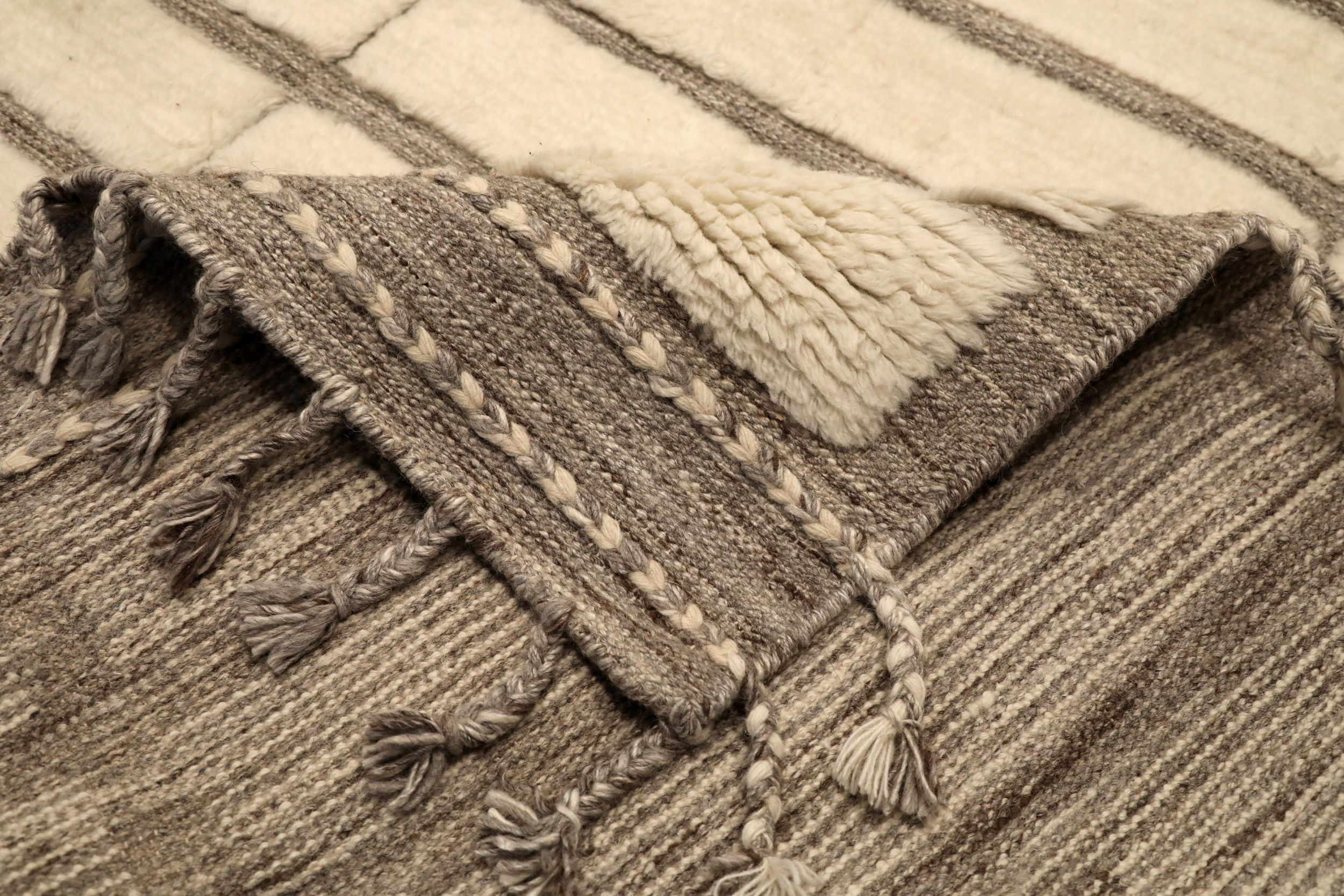 Thumbnail 4 for India Moroccan Modern / Contemporary Rug 94454