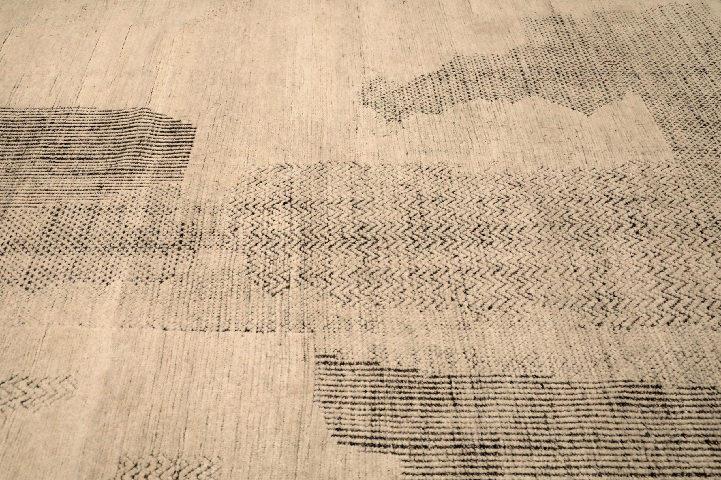 Thumbnail 5 for India Moroccan Modern / Contemporary Rug 94470