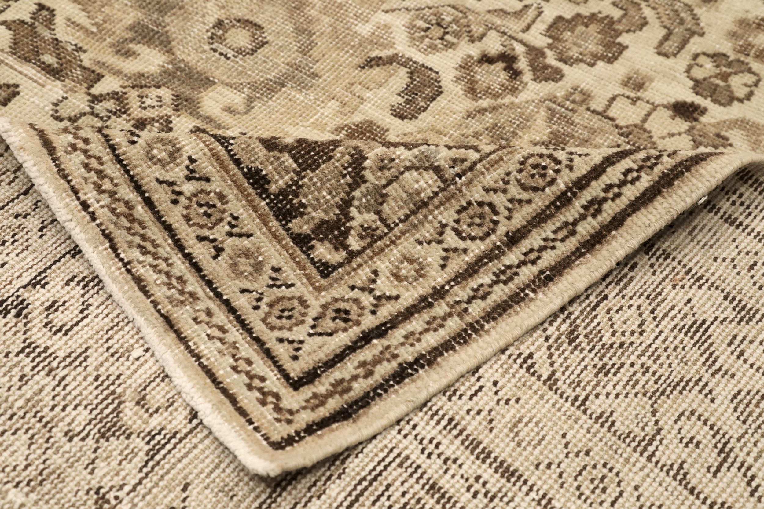 Thumbnail 7 for Antique Persian Mahal Traditional Rug 94556