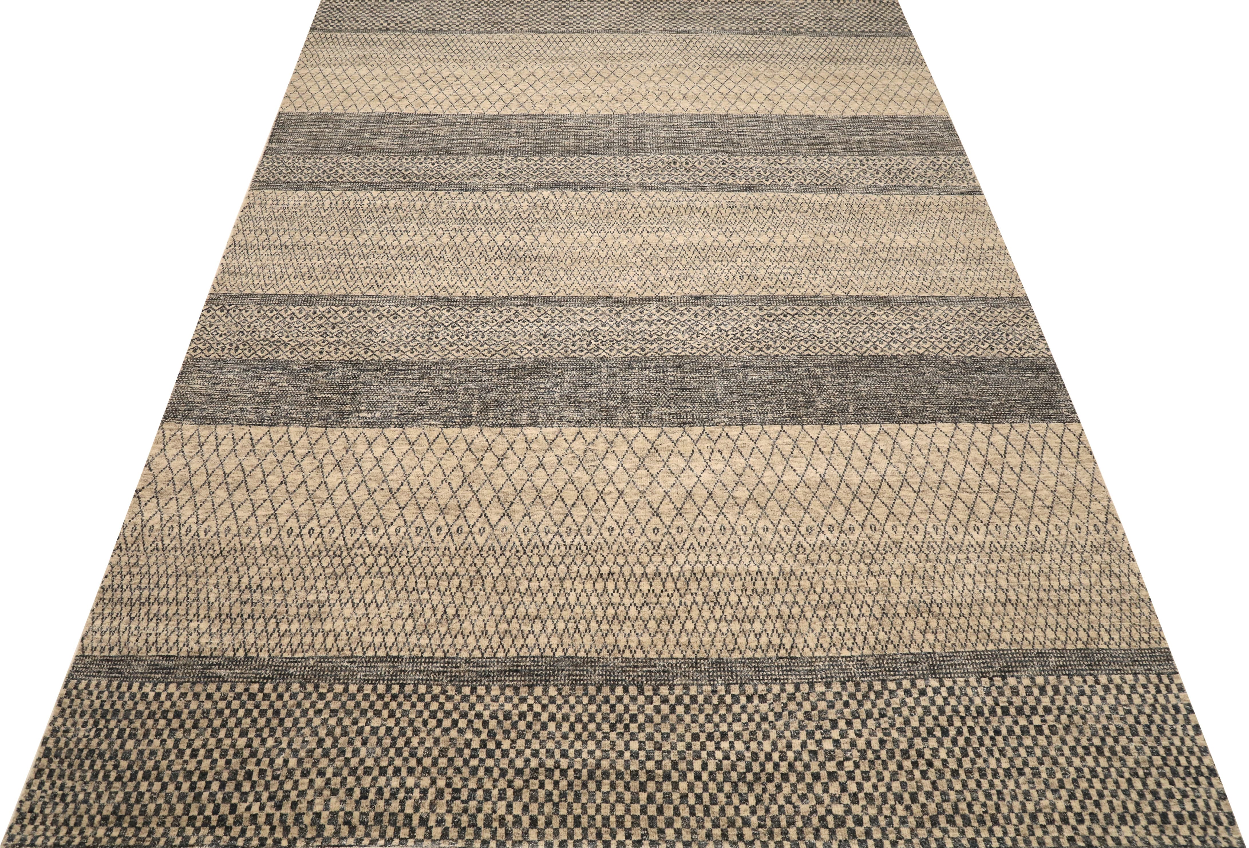 Thumbnail 5 for India Modern / Contemporary Rug 96539