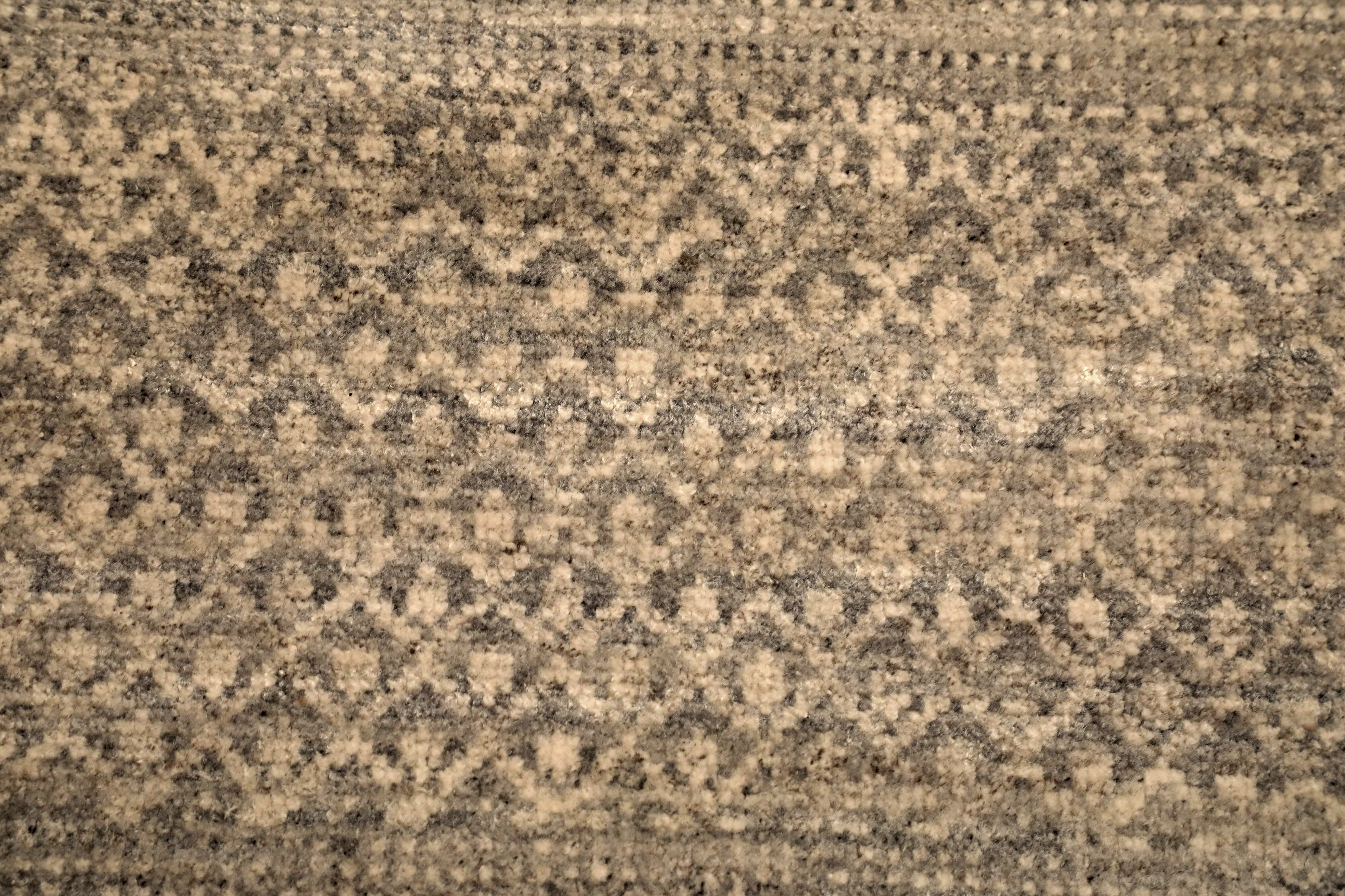 Thumbnail 5 for India Modern / Contemporary Rug 96540