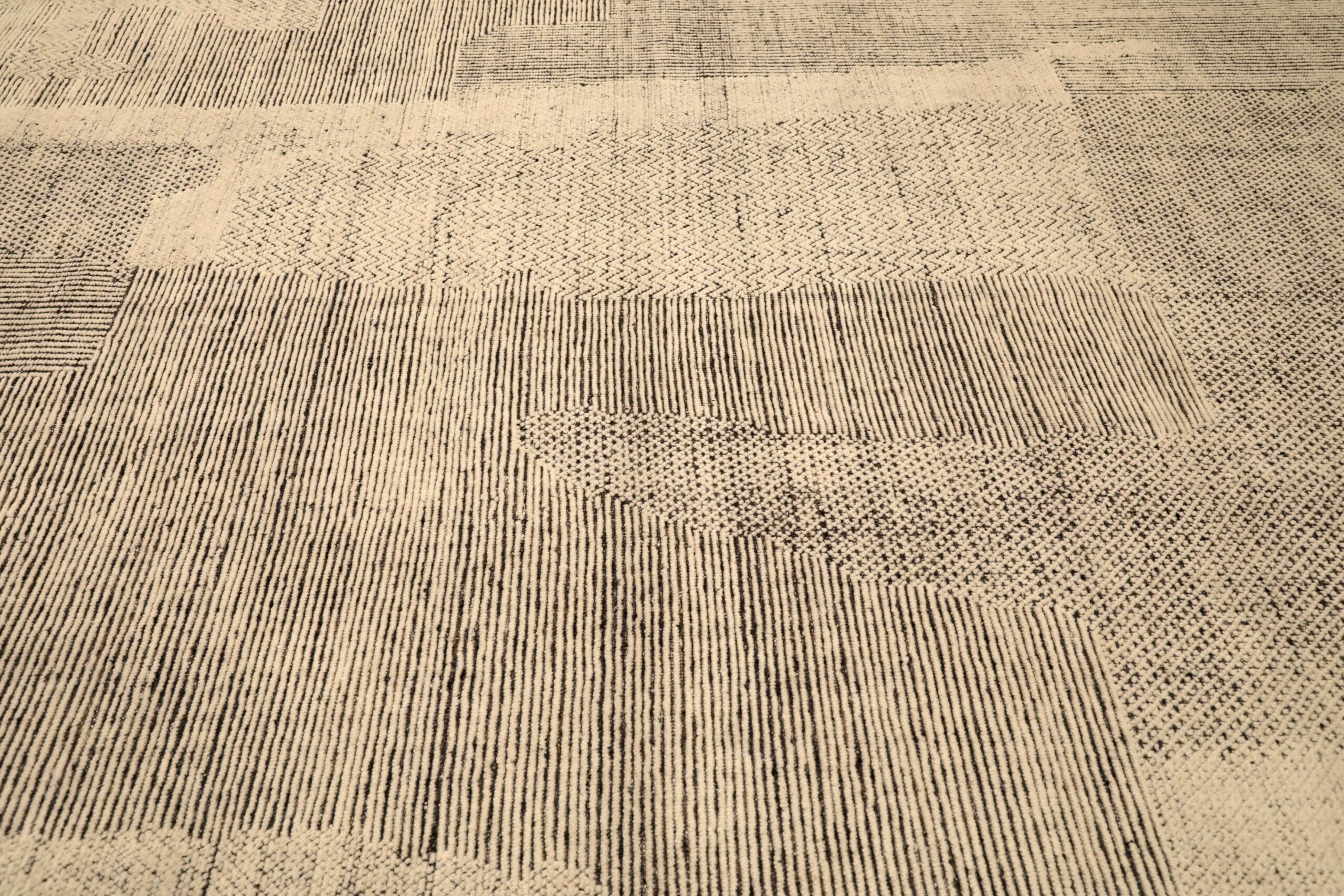 Thumbnail 7 for India Moroccan Modern / Contemporary Rug 96550