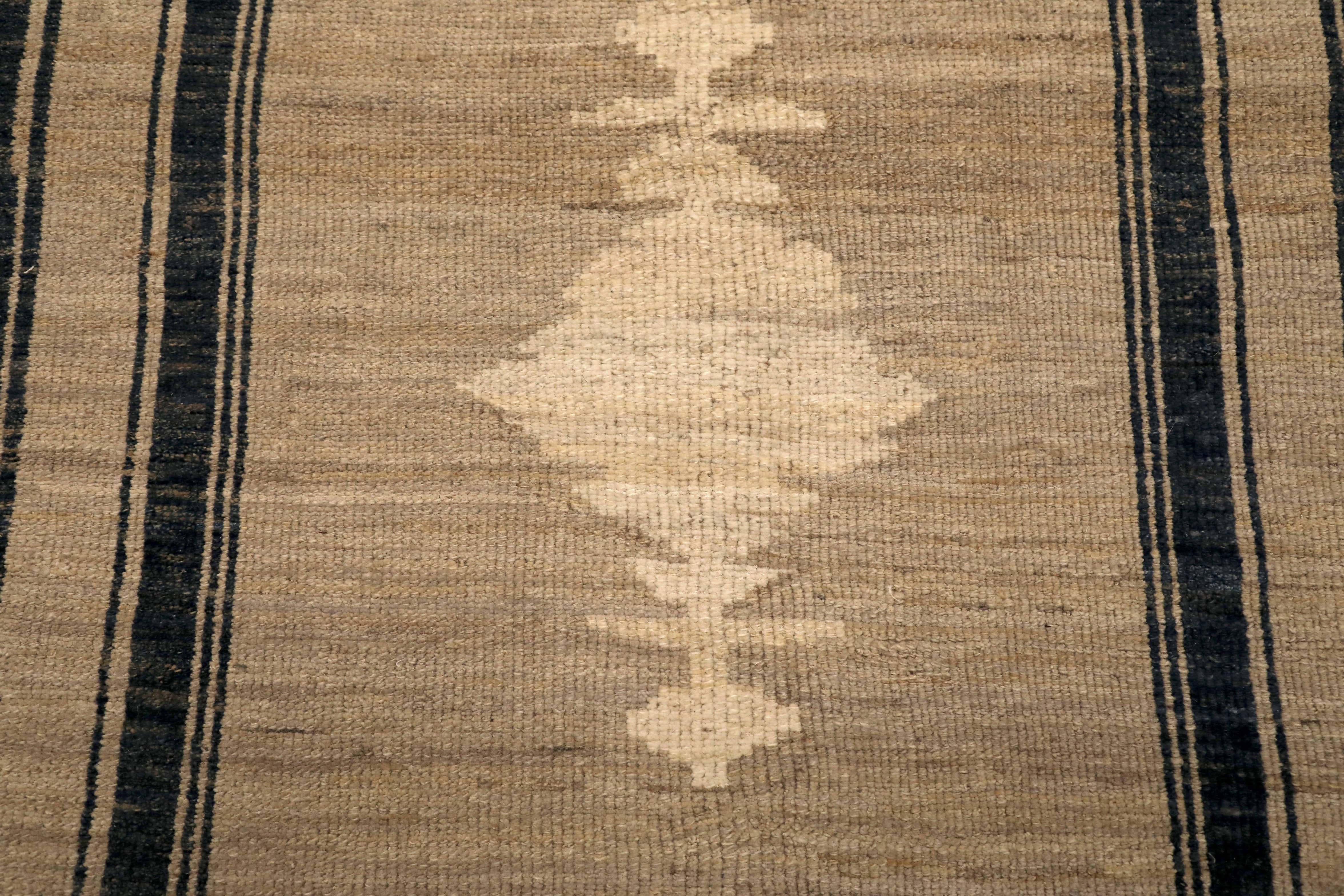 Thumbnail 4 for Persian Oushak Transitional Rug 69169