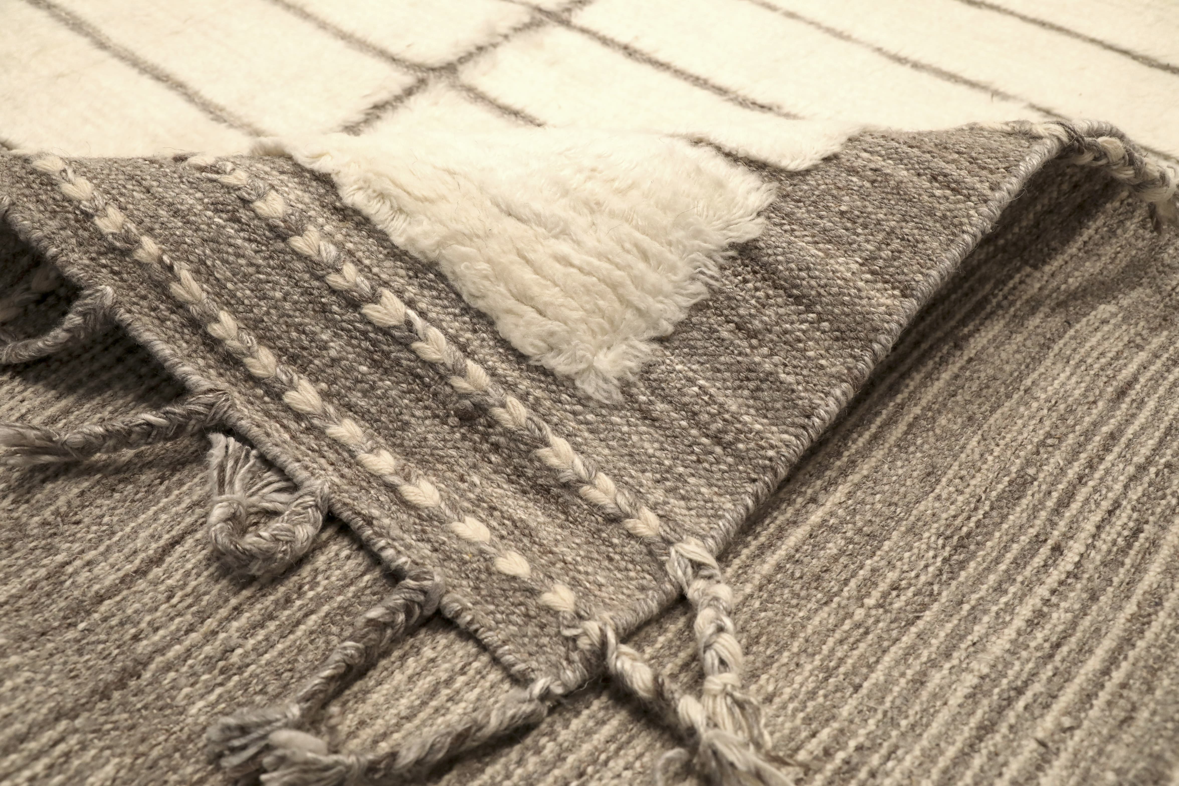 Thumbnail 2 for India Moroccan Modern / Contemporary Rug 96593