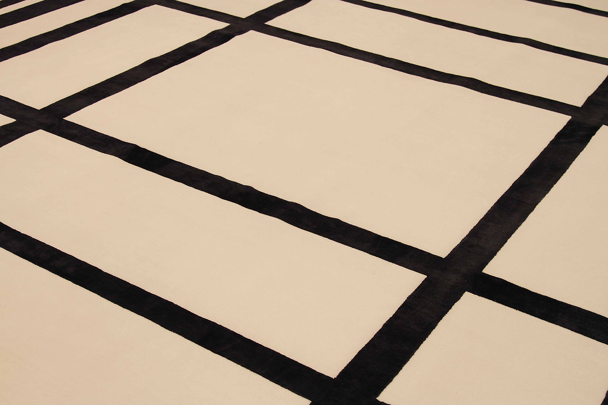 Thumbnail 4 for India Modern / Contemporary Rug 91723