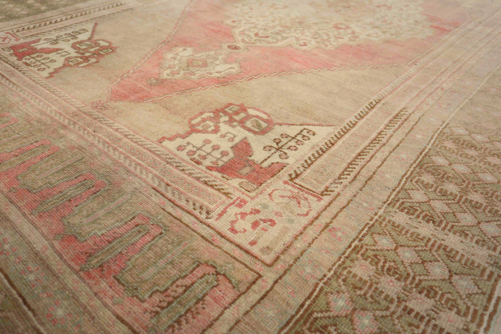 Thumbnail 4 for Antique Turkey Traditional Rug 93054