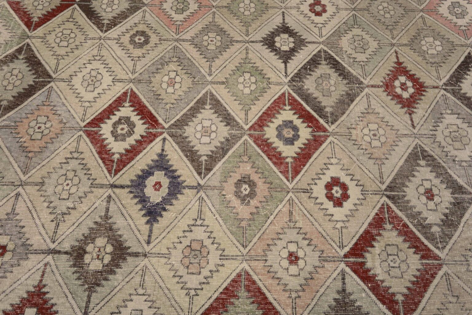 Thumbnail 10 for Antique Turkey Traditional Rug 93058