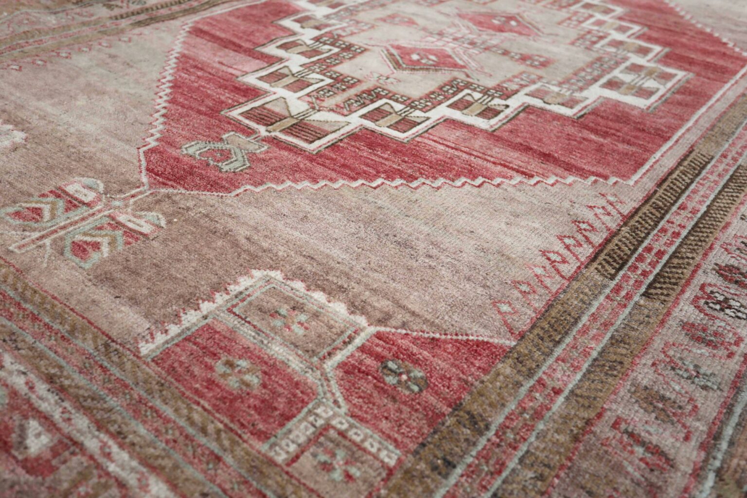 Thumbnail 14 for Antique Turkey Traditional Rug 93066