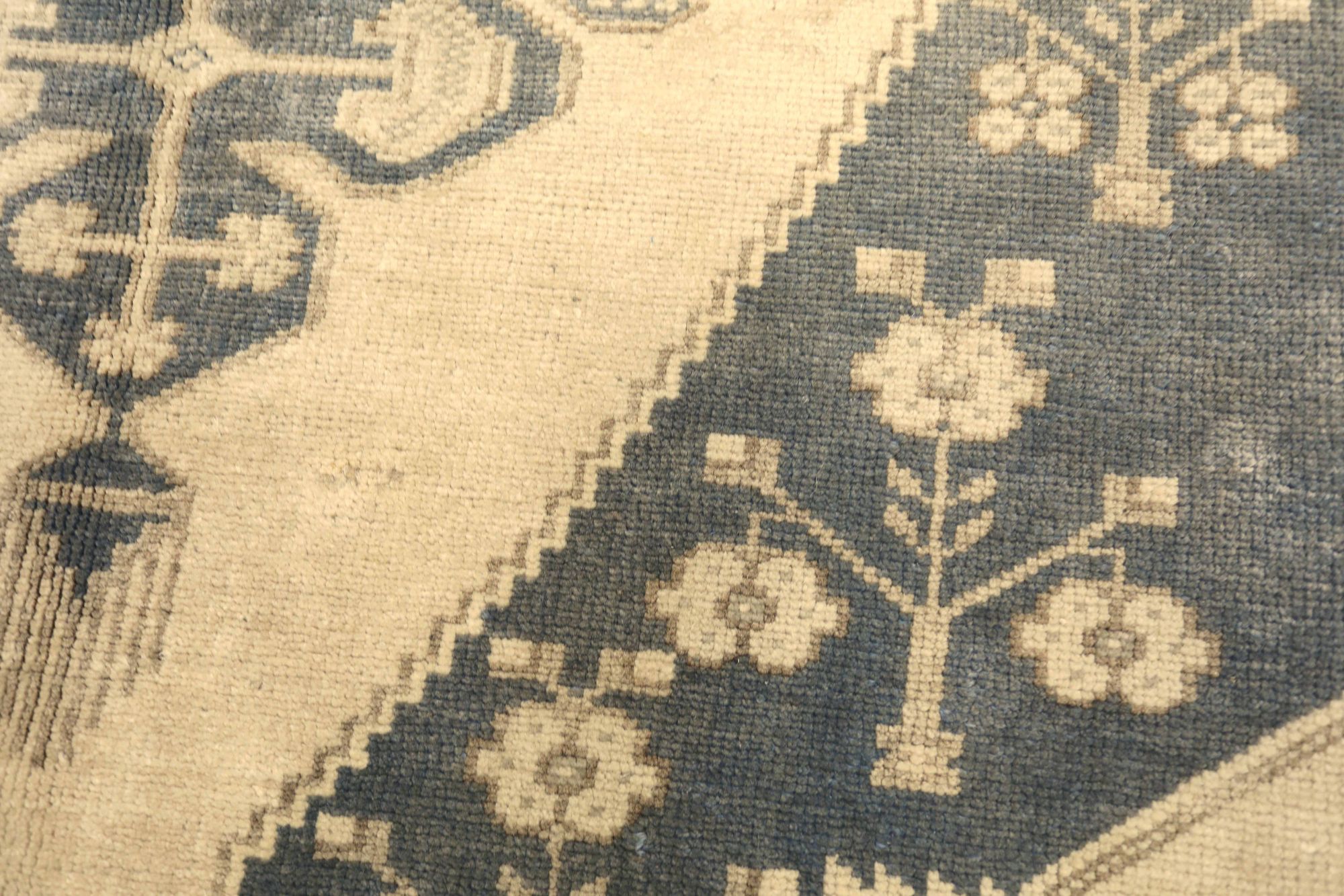 Thumbnail 5 for Antique Turkey Traditional Rug 93069