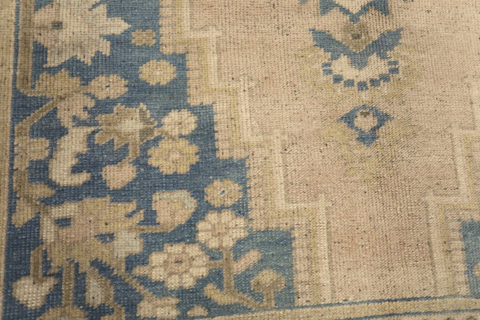 Thumbnail 13 for Antique Turkey Traditional Rug 93072