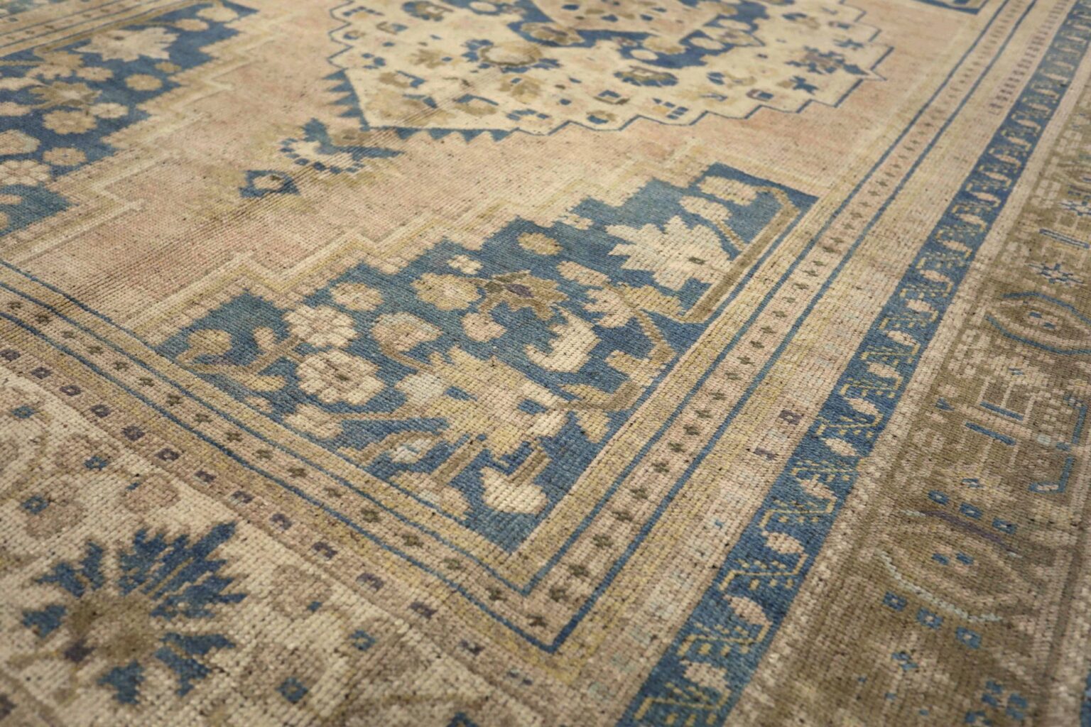 Thumbnail 14 for Antique Turkey Traditional Rug 93072