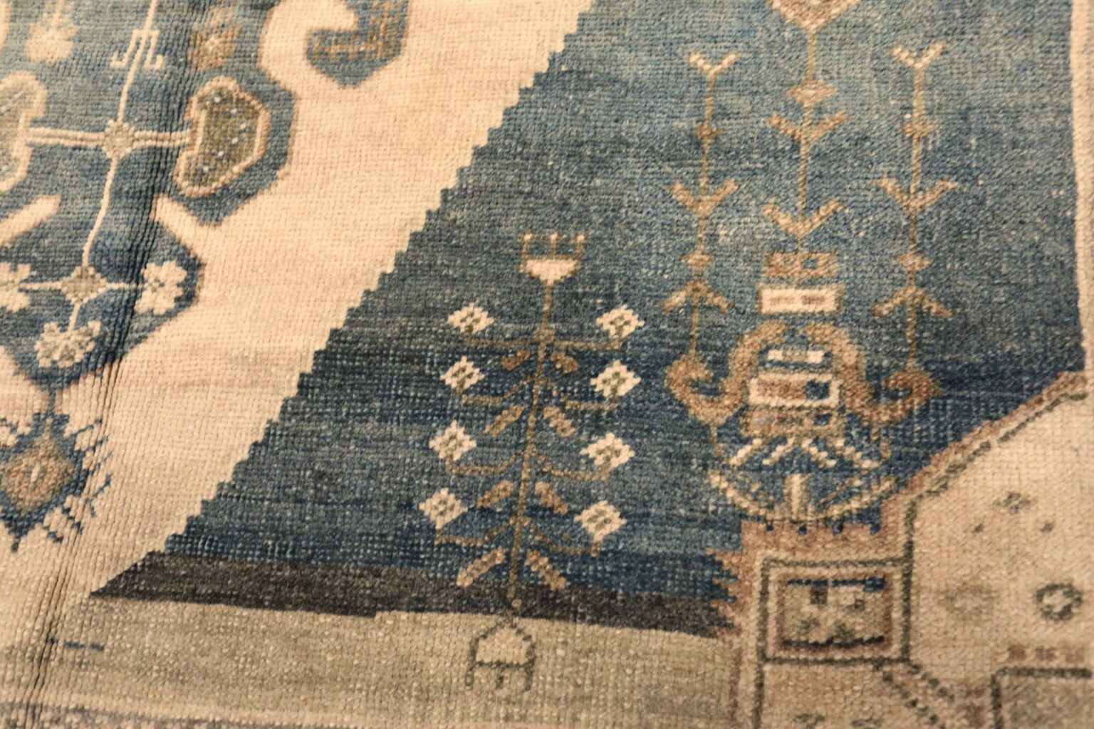 Thumbnail 14 for Antique Turkey Traditional Rug 93092