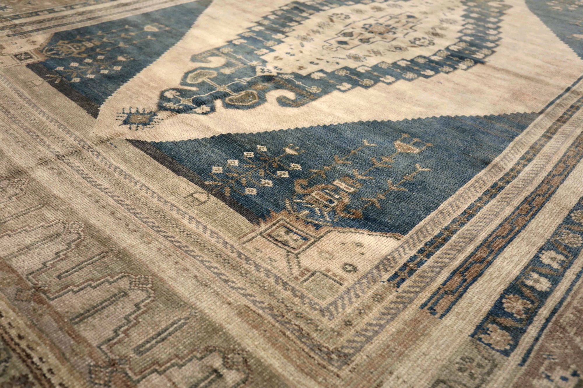 Thumbnail 6 for Antique Turkey Traditional Rug 93092